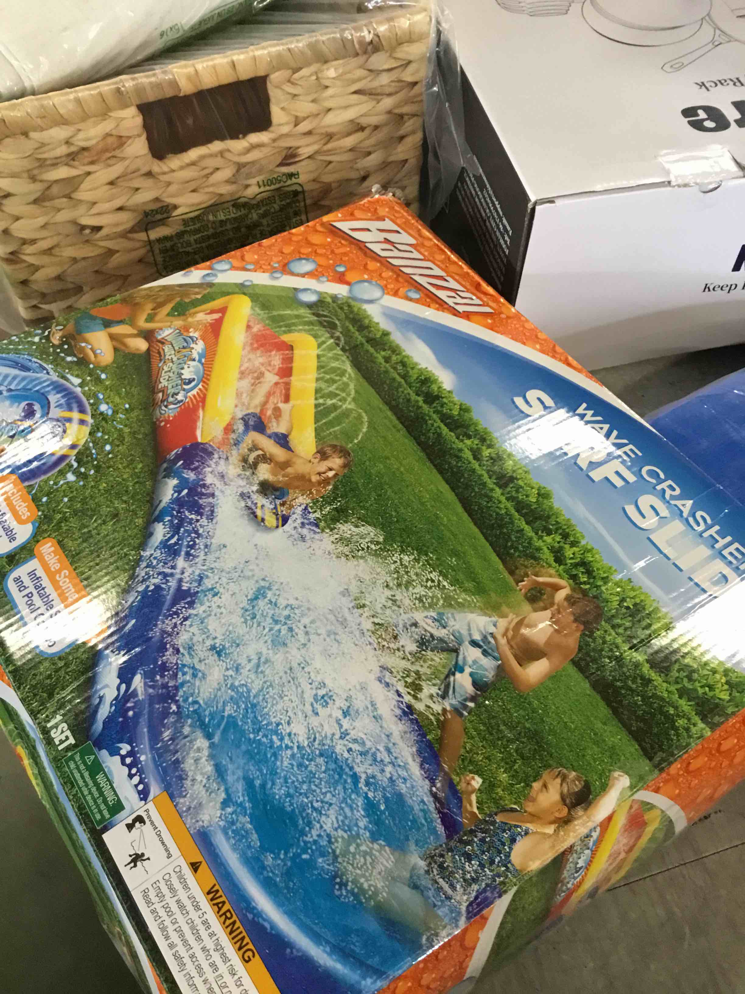 https://s3.amazonaws.com/lotting-images-prod/bidfta/GRN6749361_1720637206399.jpeg