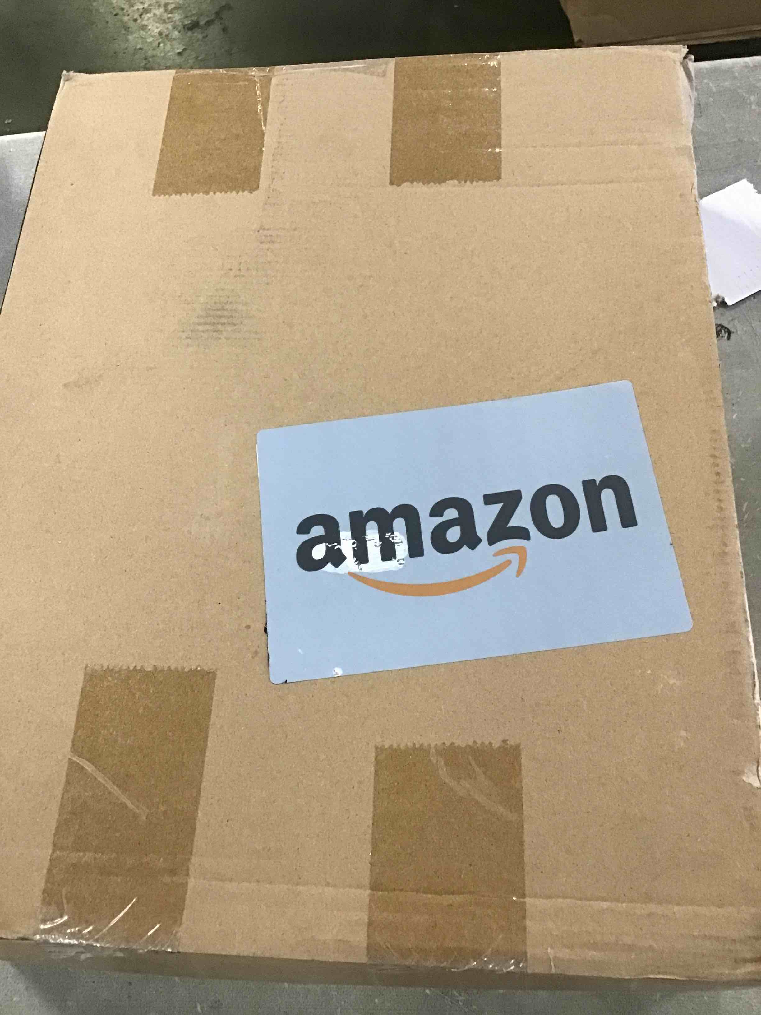 https://s3.amazonaws.com/lotting-images-prod/bidfta/GRN6752116_1722358640723.jpeg