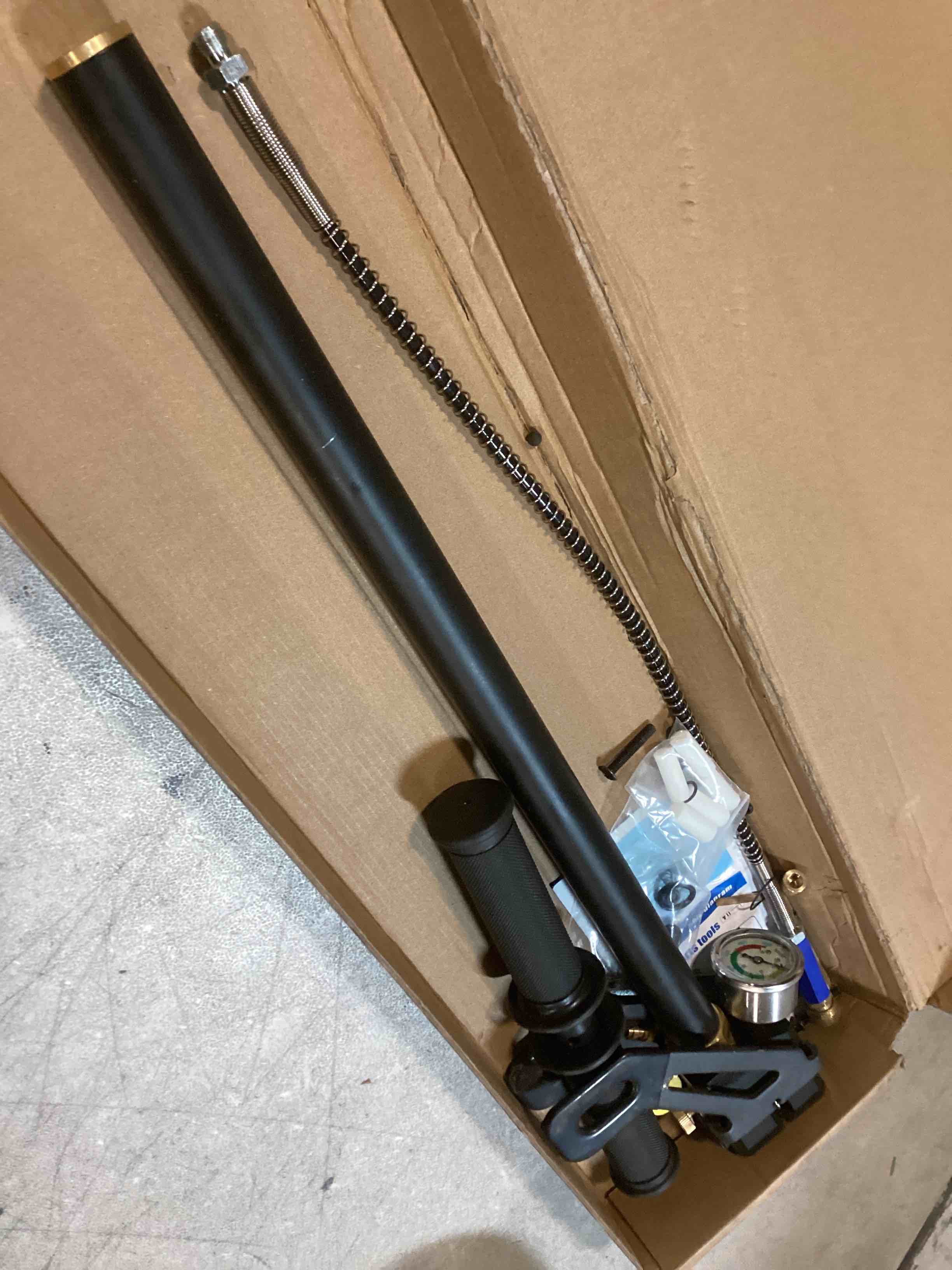 https://s3.amazonaws.com/lotting-images-prod/bidfta/GRN6755440_1722255014391.jpeg