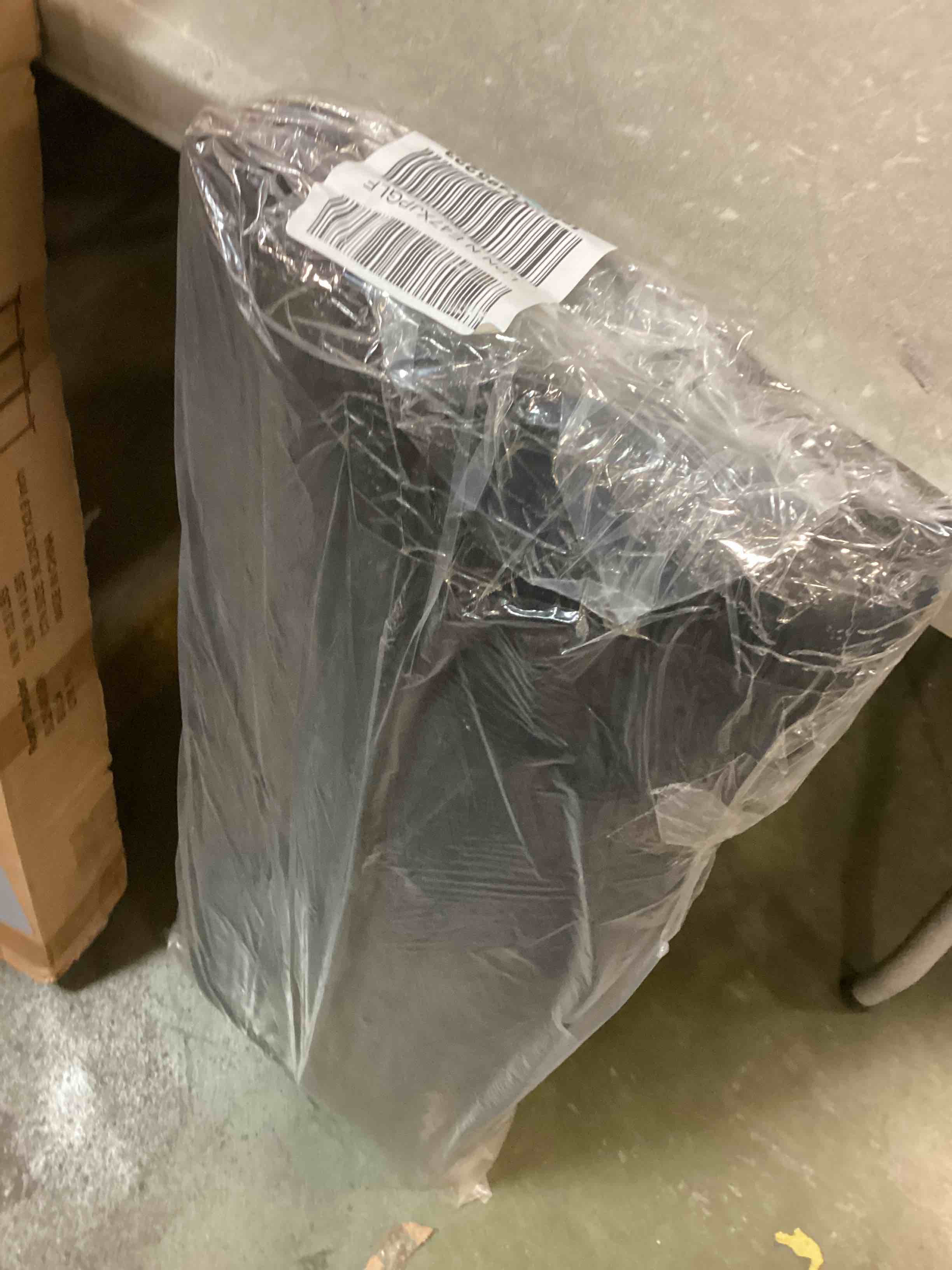 https://s3.amazonaws.com/lotting-images-prod/bidfta/GRN6755677_1722341975951.jpeg