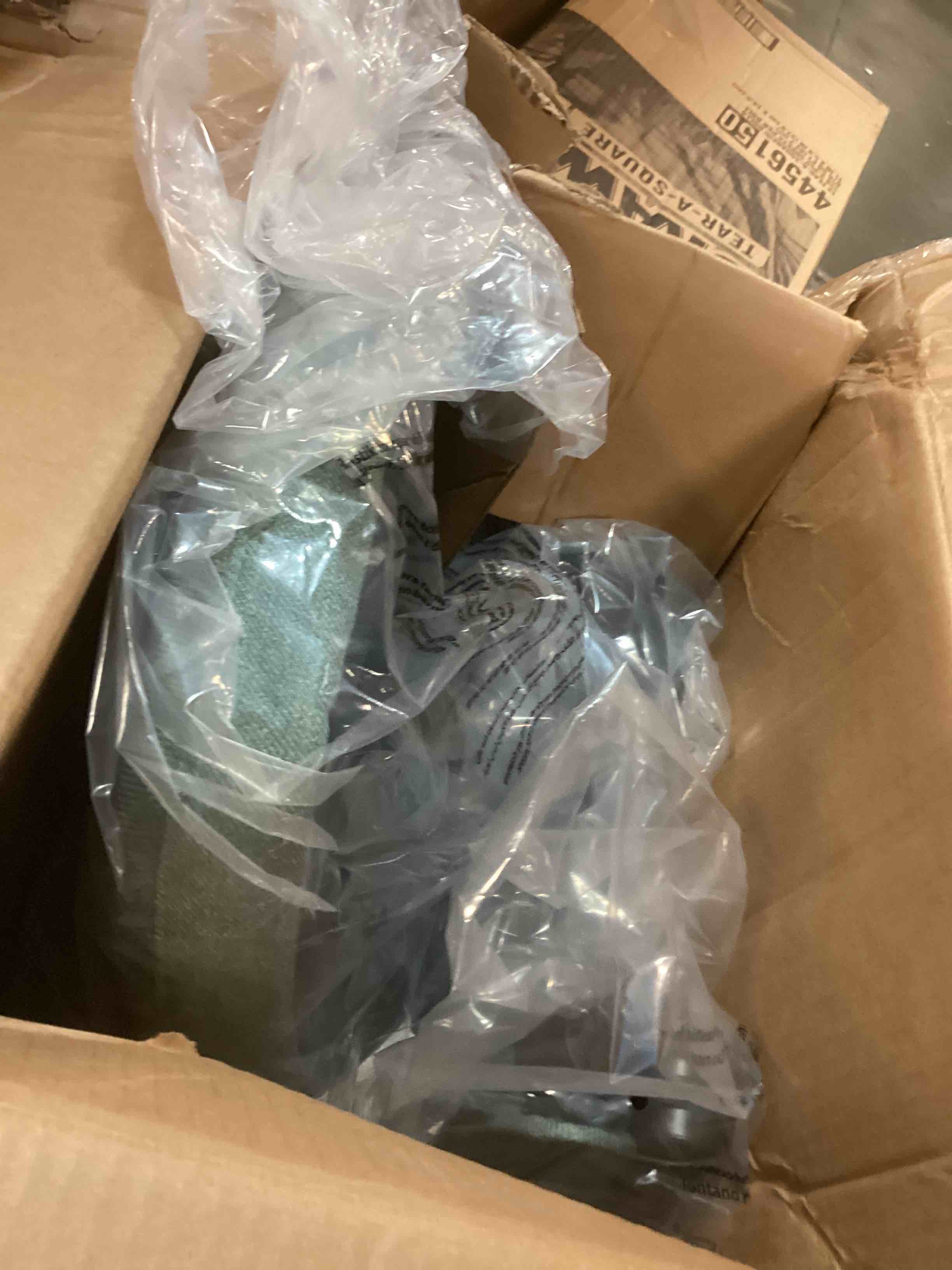 https://s3.amazonaws.com/lotting-images-prod/bidfta/GRN6755814_1722357525353.jpeg
