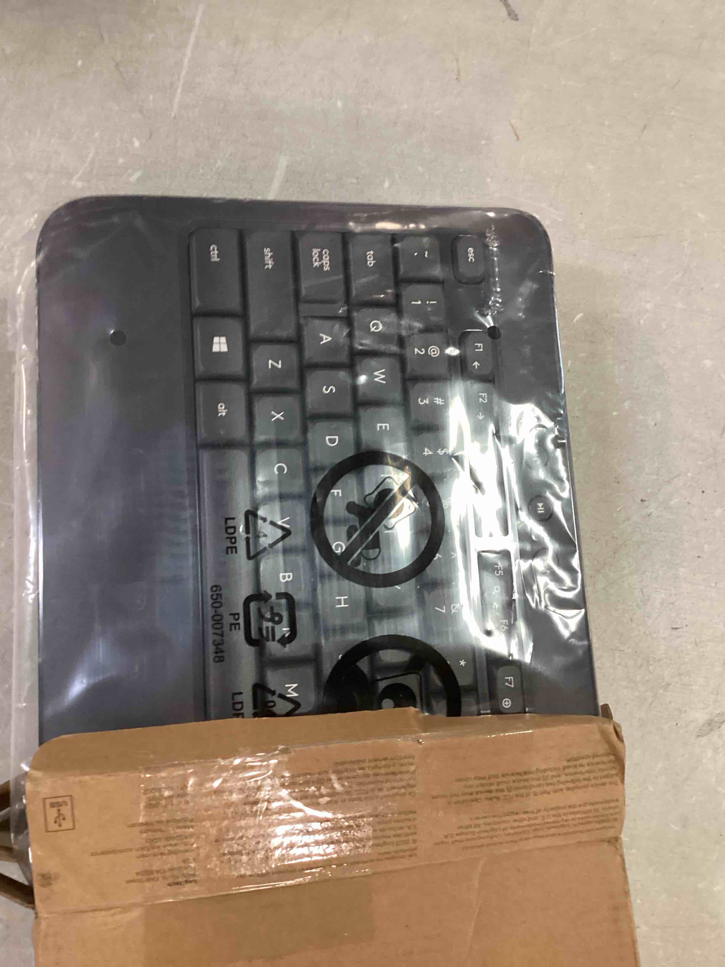 https://s3.amazonaws.com/lotting-images-prod/bidfta/GRN6757245_1722257658710.jpeg