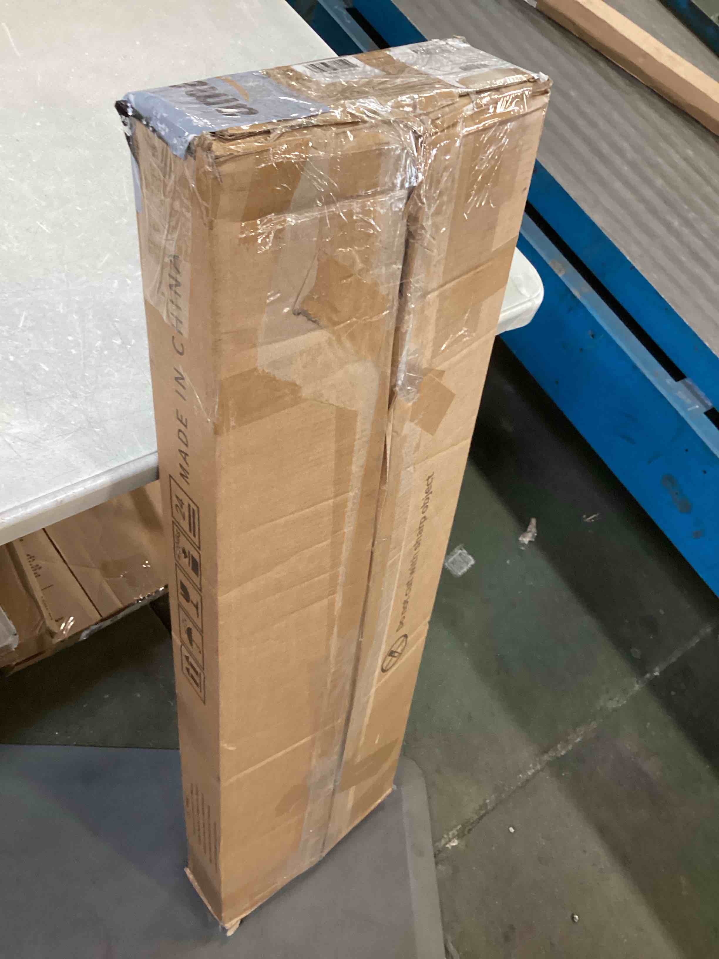 https://s3.amazonaws.com/lotting-images-prod/bidfta/GRN6757343_1722274589042.jpeg