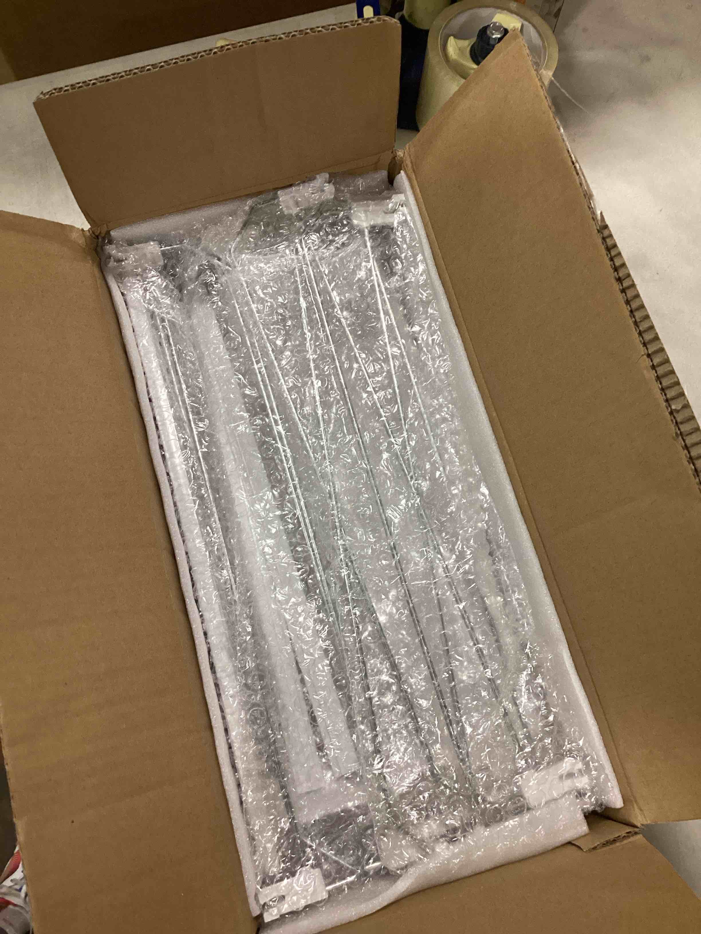 https://s3.amazonaws.com/lotting-images-prod/bidfta/GRN6758441_1721953544630.jpeg
