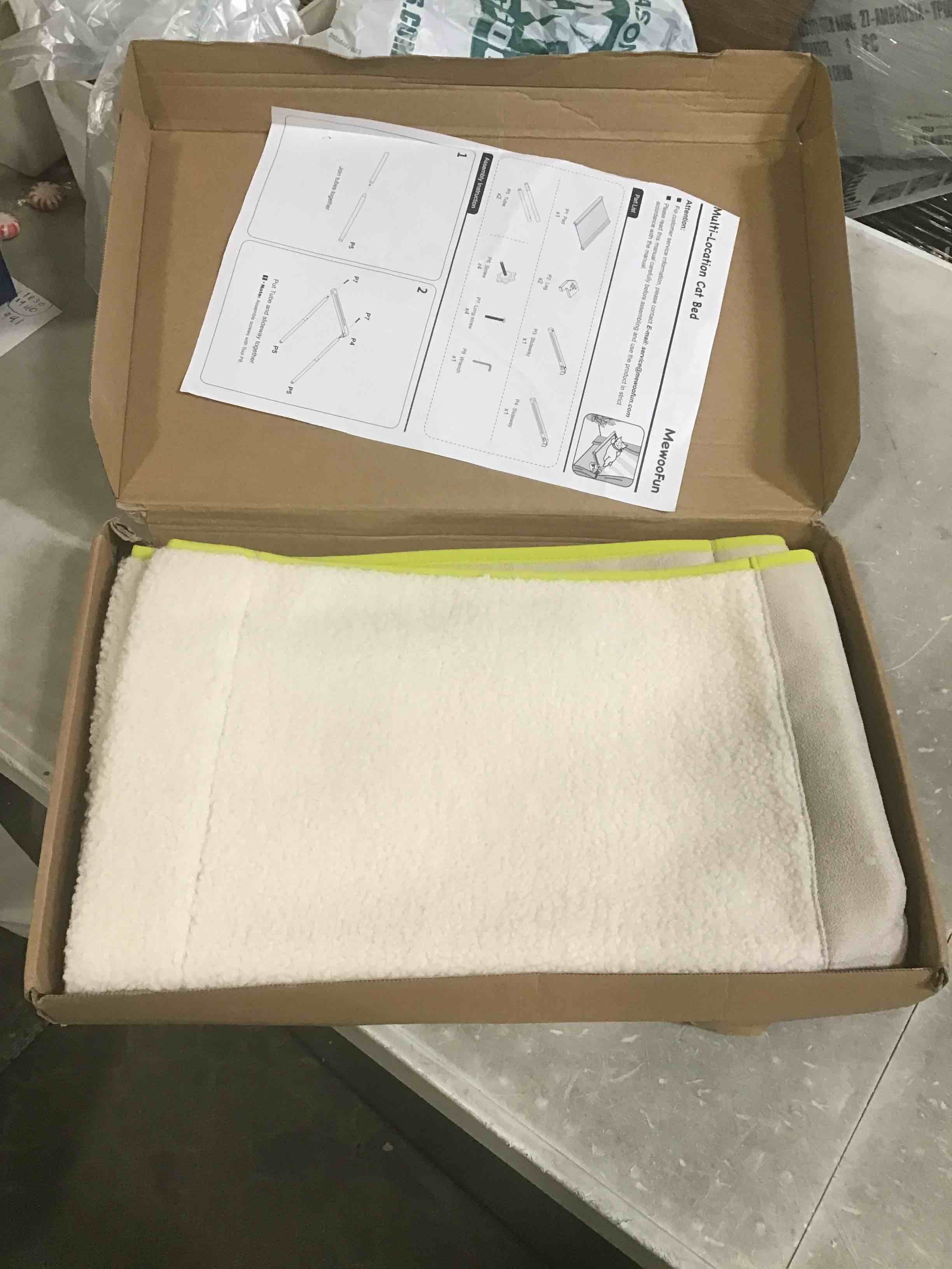 https://s3.amazonaws.com/lotting-images-prod/bidfta/GRN6761008_1722097303599.jpeg