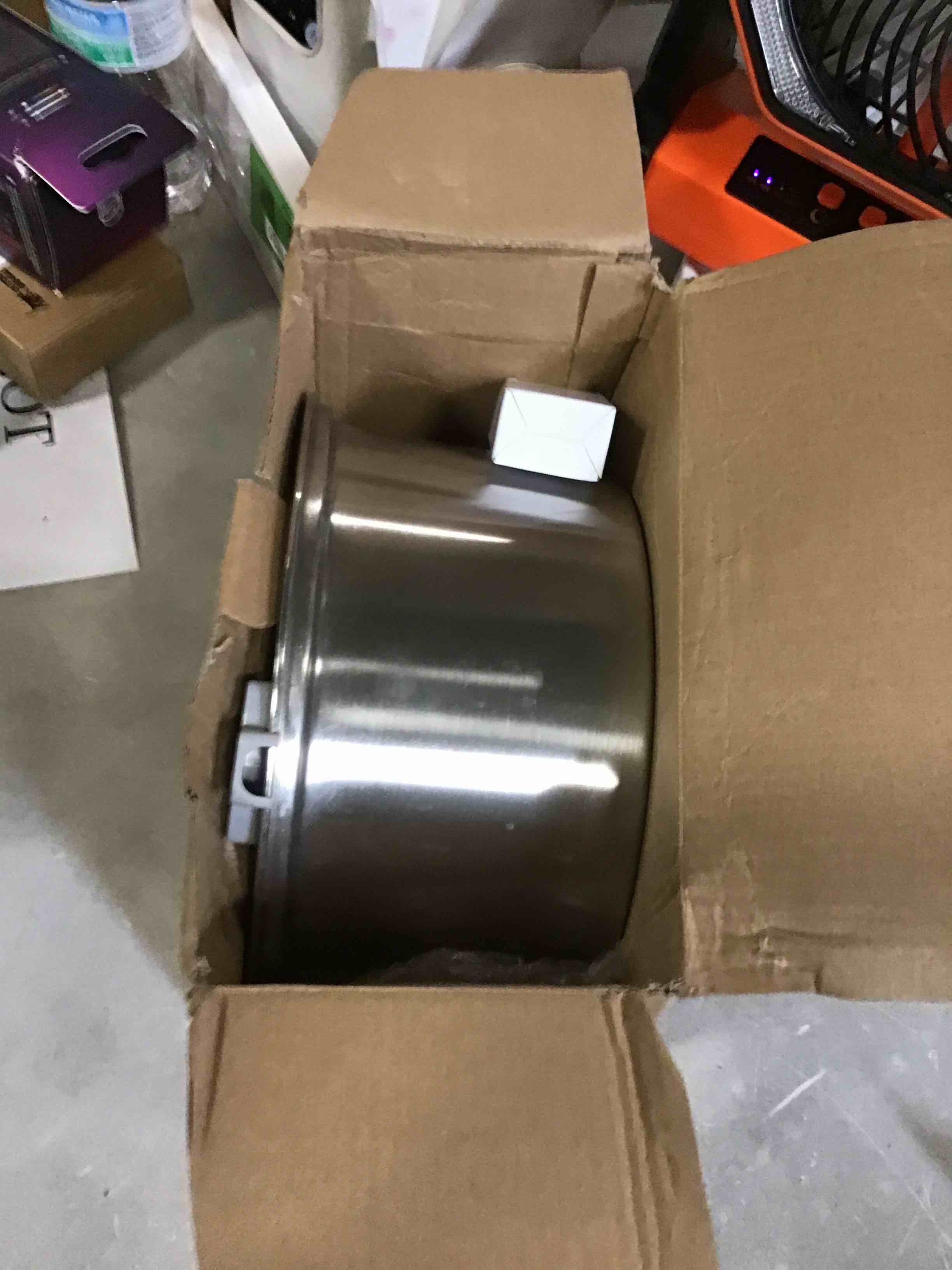 https://s3.amazonaws.com/lotting-images-prod/bidfta/GRN6761179_1722273497898.jpeg