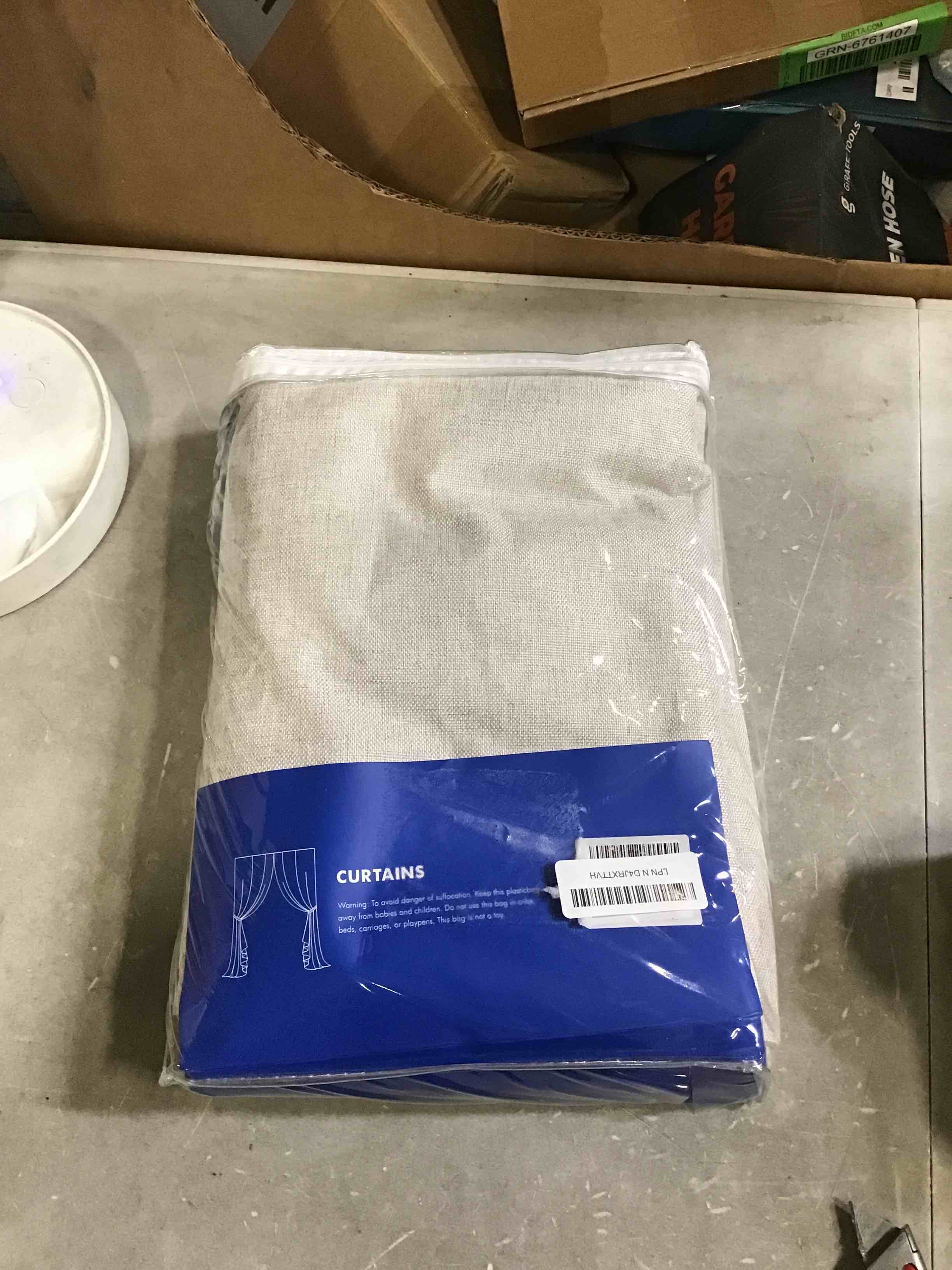 https://s3.amazonaws.com/lotting-images-prod/bidfta/GRN6761424_1722360081494.jpeg