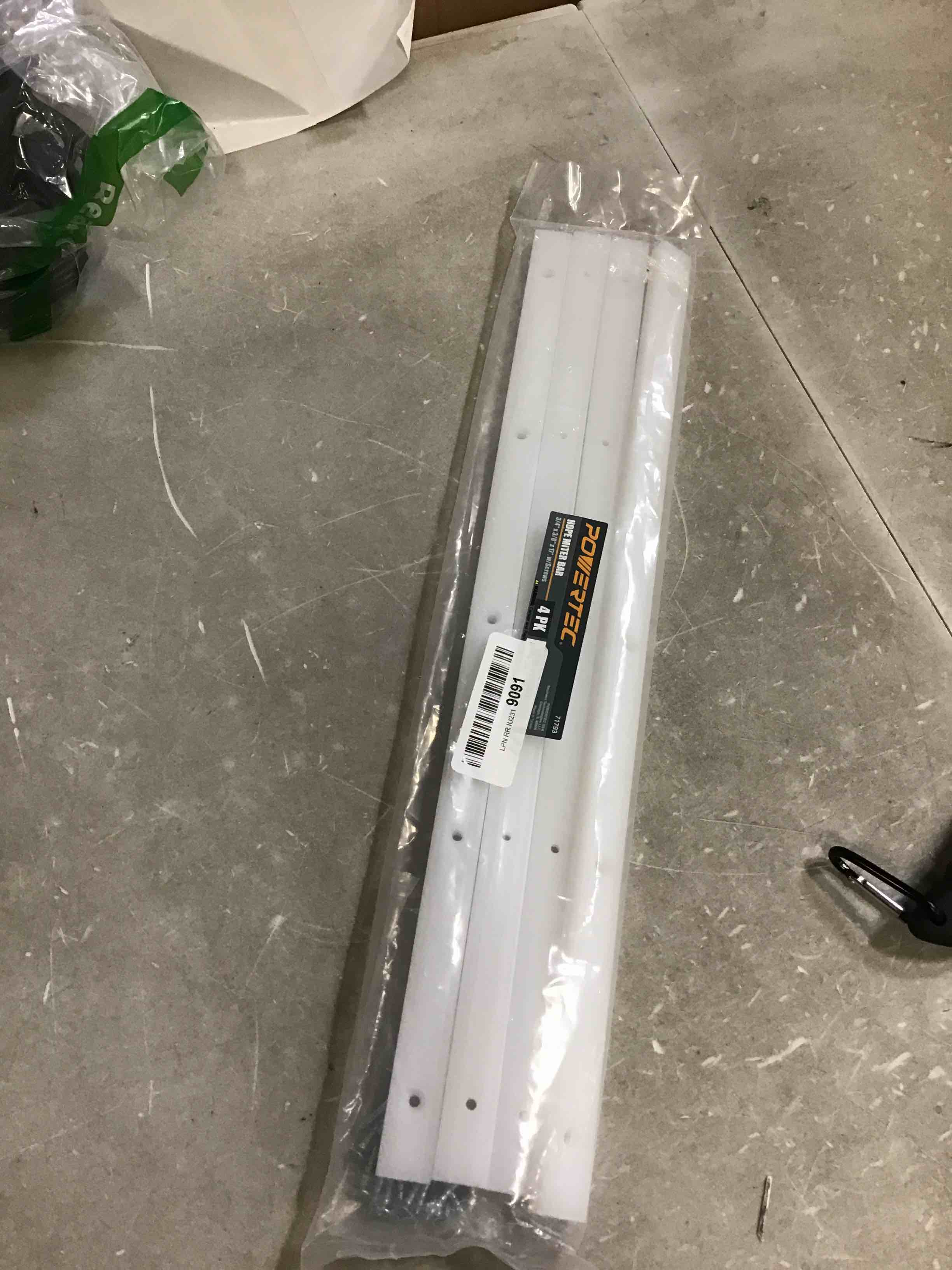 https://s3.amazonaws.com/lotting-images-prod/bidfta/GRN6761604_1722436150233.jpeg