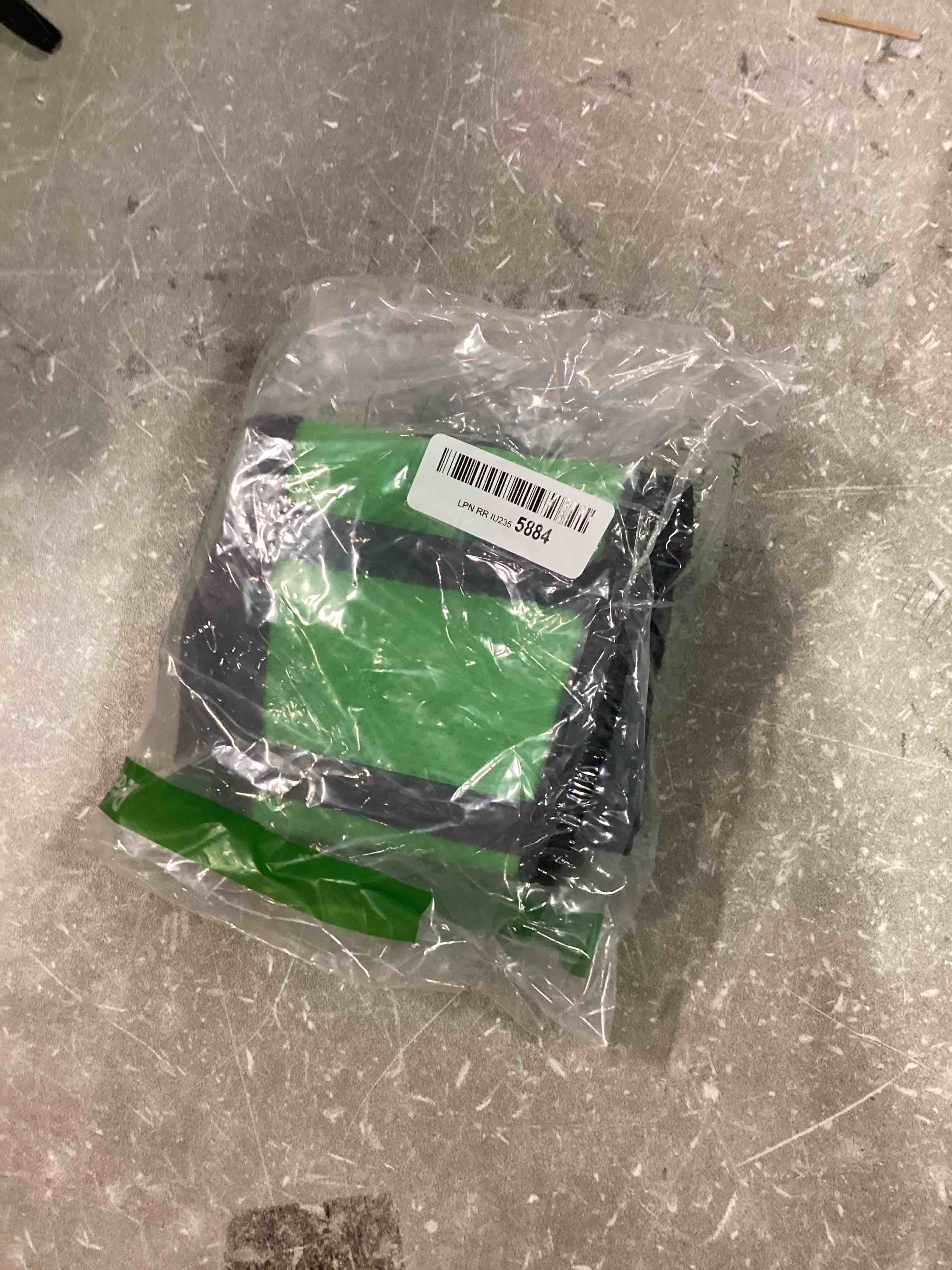 https://s3.amazonaws.com/lotting-images-prod/bidfta/GRN6763768_1722314654075.jpeg