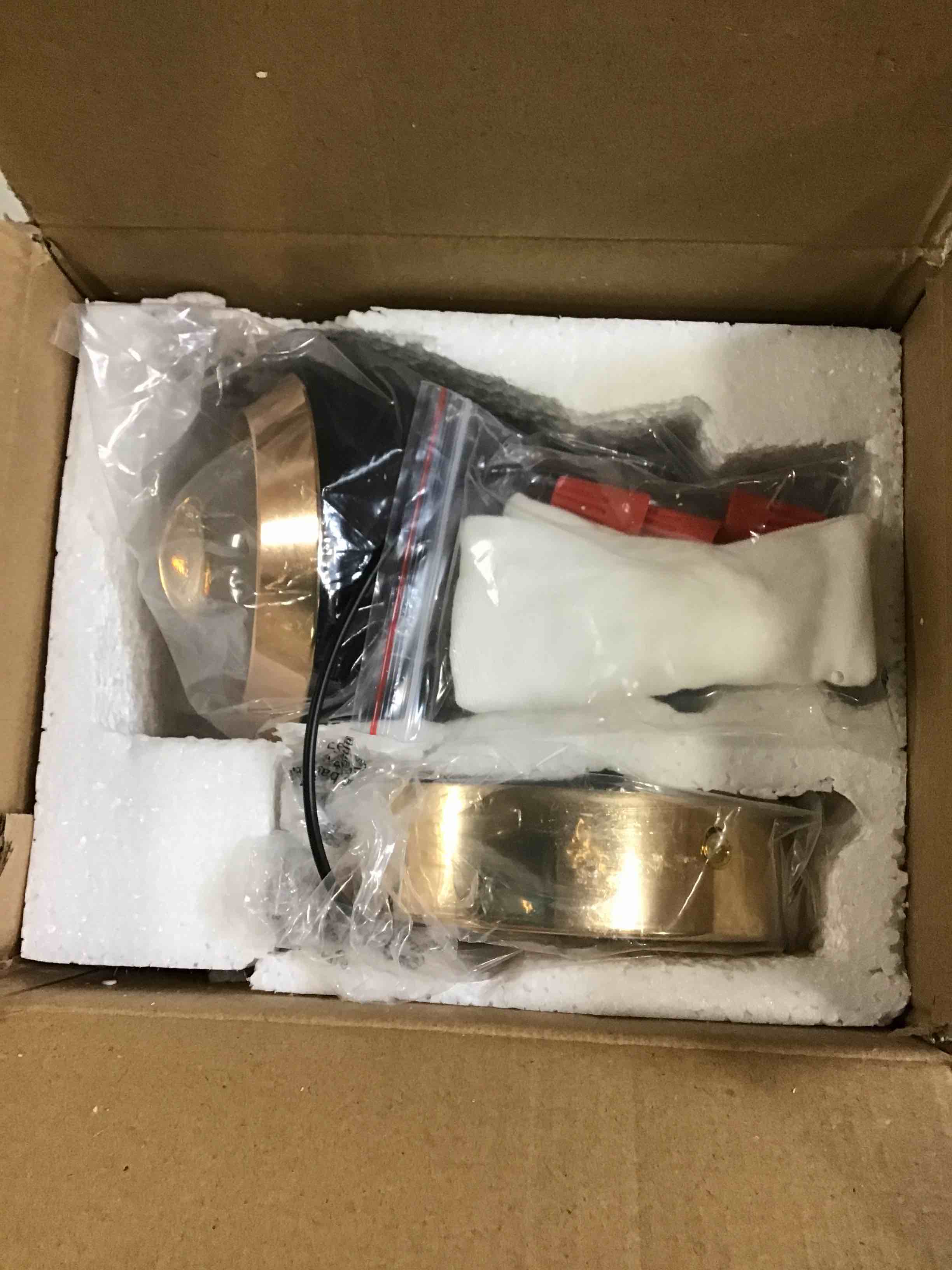 https://s3.amazonaws.com/lotting-images-prod/bidfta/GRN6763990_1721402416110.jpeg