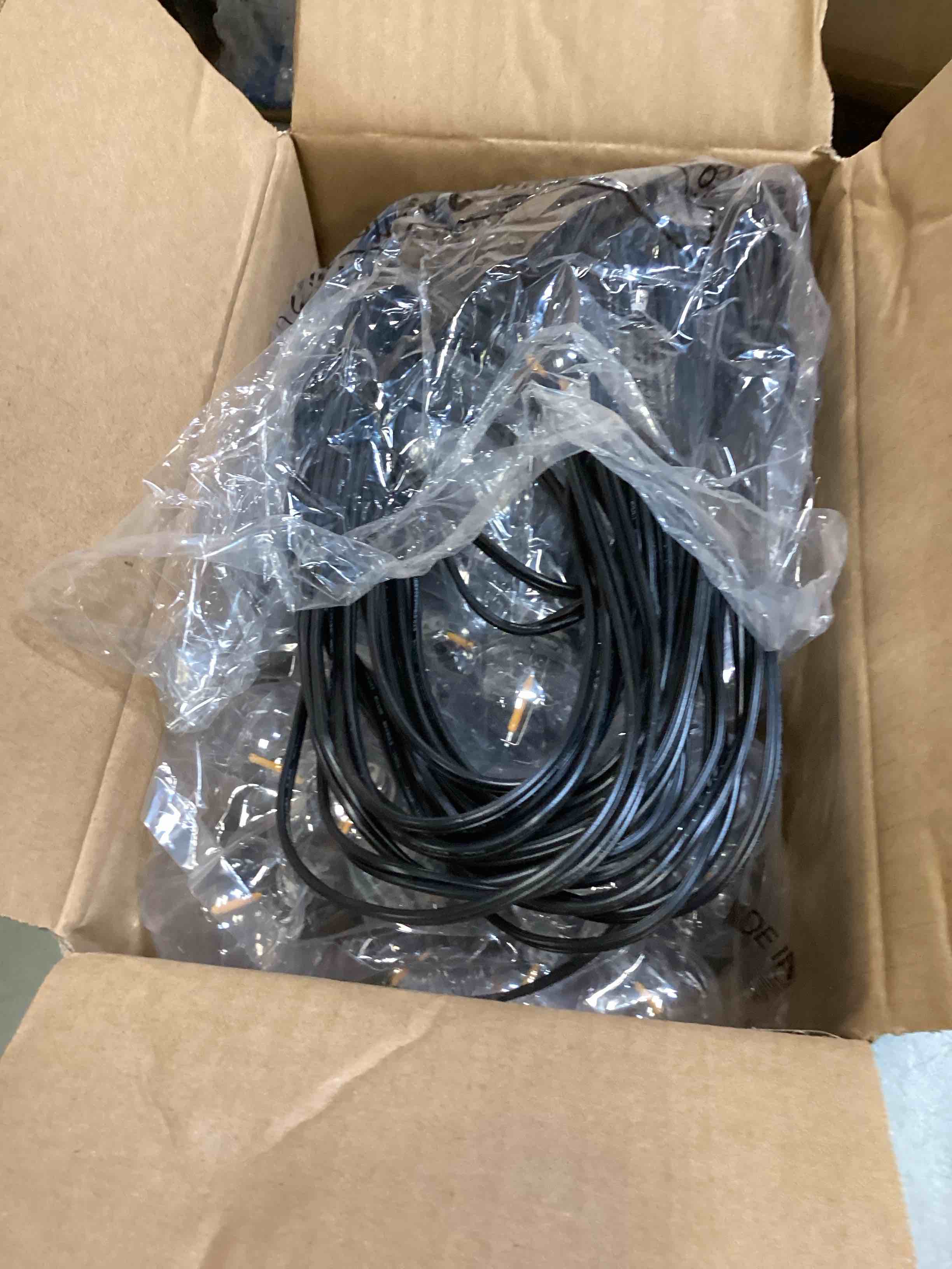 https://s3.amazonaws.com/lotting-images-prod/bidfta/GRN6765224_1722279997333.jpeg