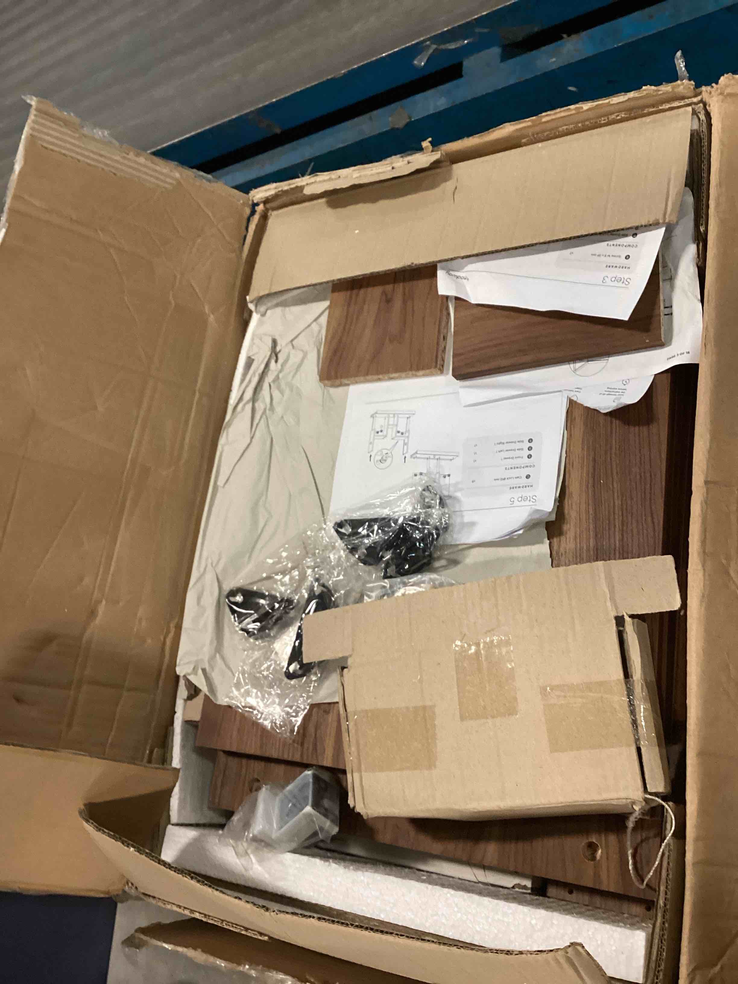 https://s3.amazonaws.com/lotting-images-prod/bidfta/GRN6765715_1722384491039.jpeg
