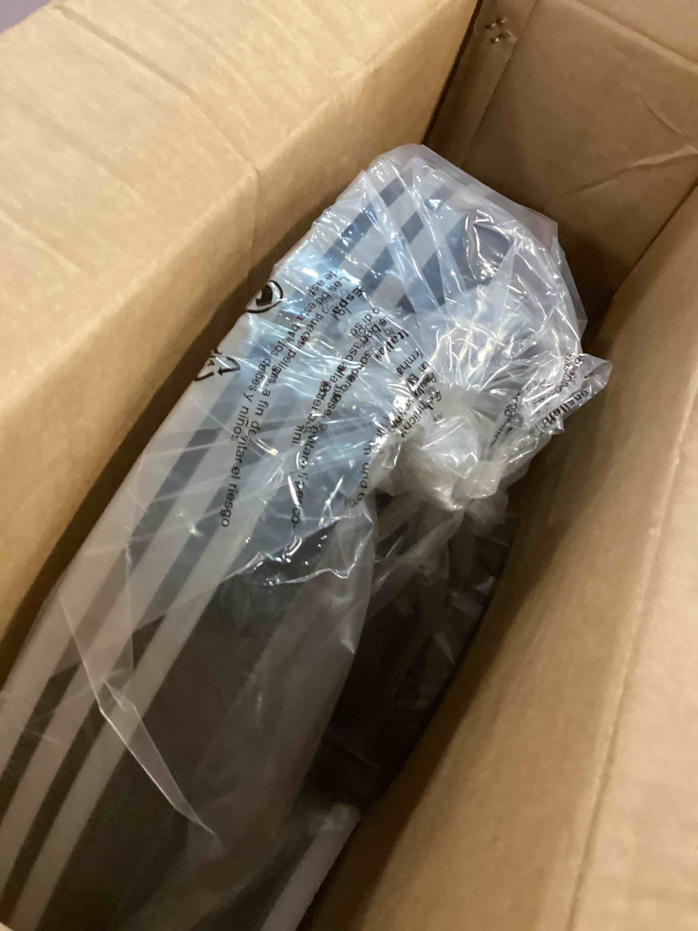 https://s3.amazonaws.com/lotting-images-prod/bidfta/GRN6767275_1721314206795.jpeg