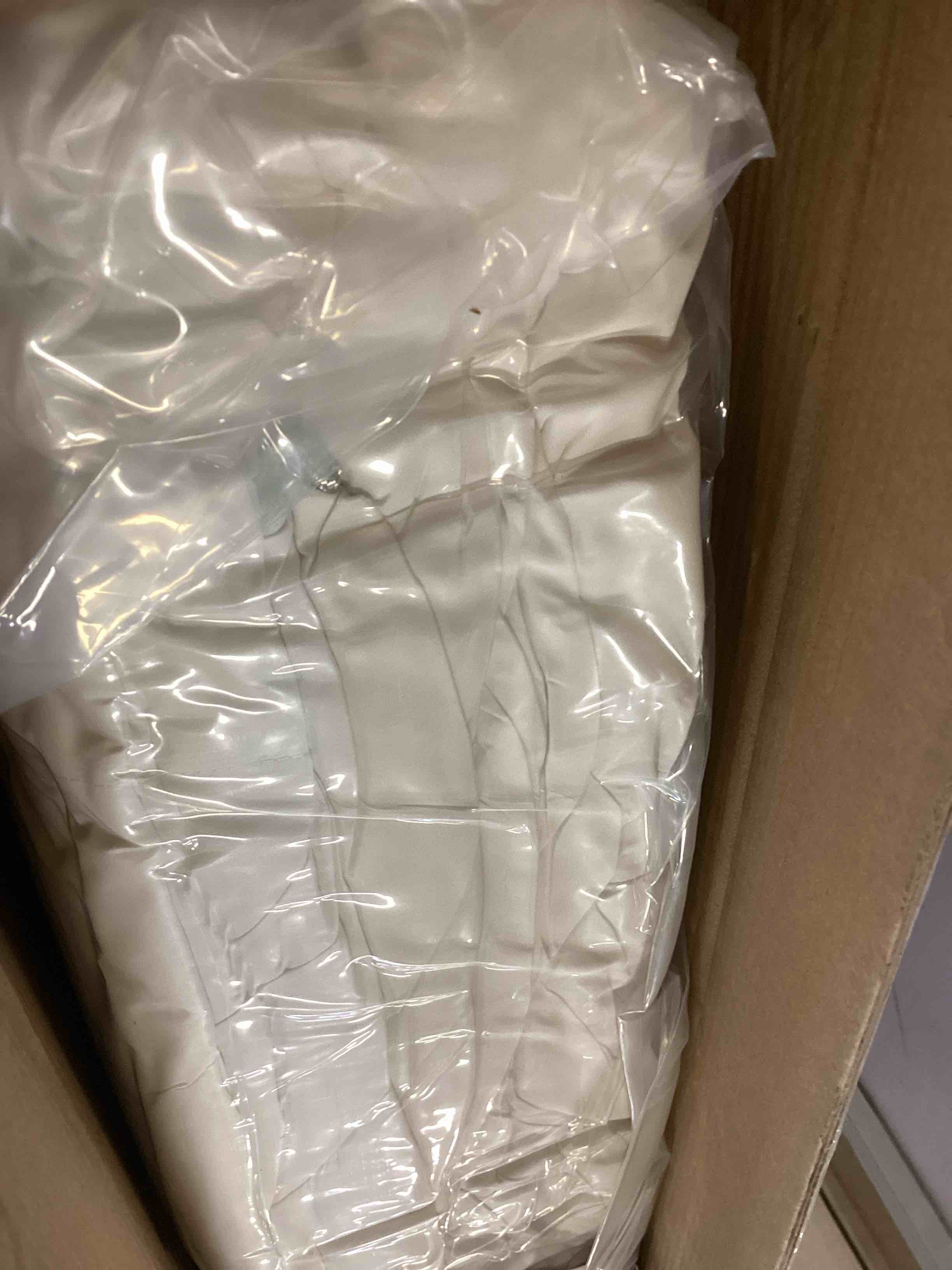https://s3.amazonaws.com/lotting-images-prod/bidfta/GRN6767343_1721320689573.jpeg
