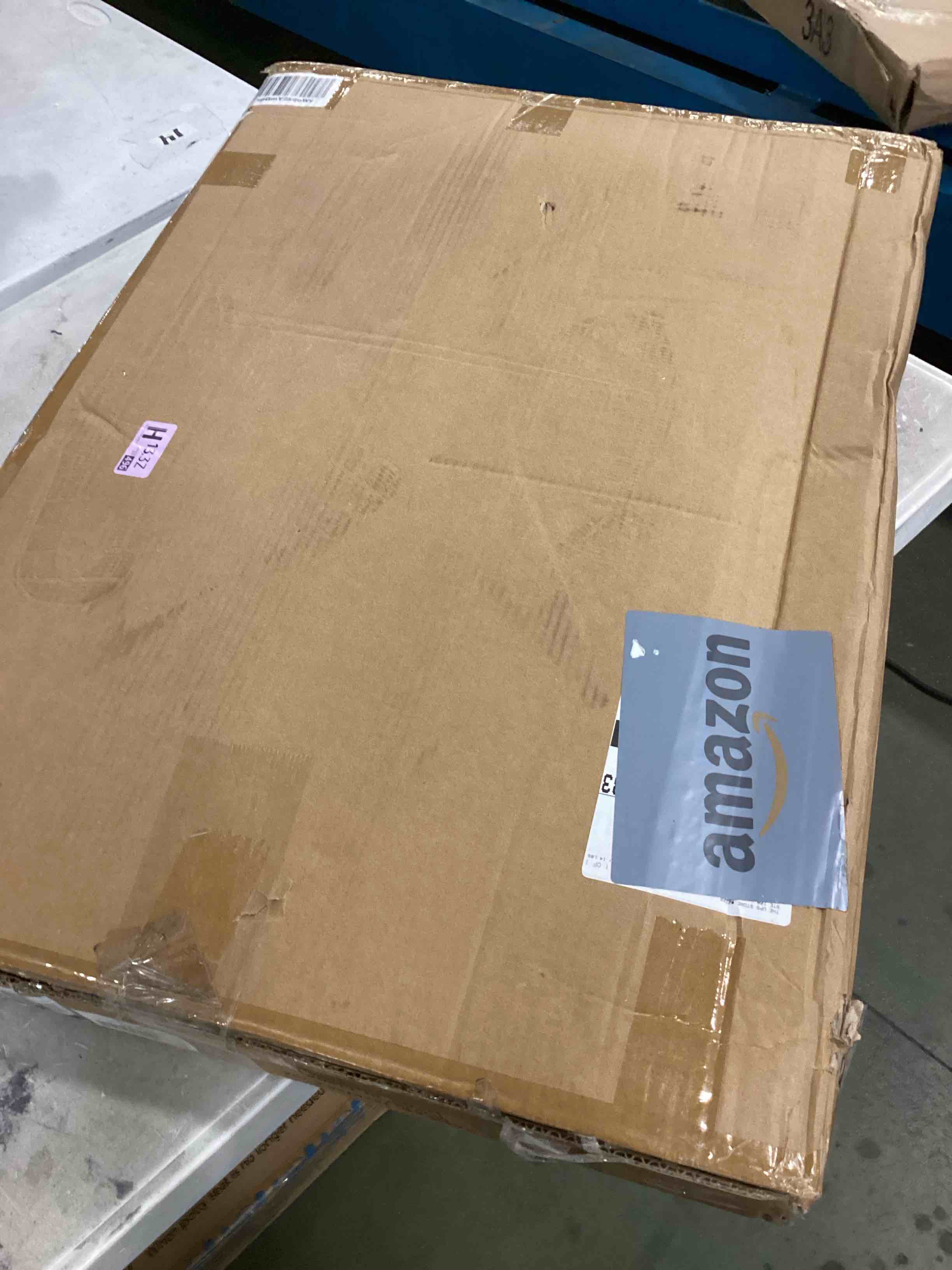 https://s3.amazonaws.com/lotting-images-prod/bidfta/GRN6767925_1721652057110.jpeg