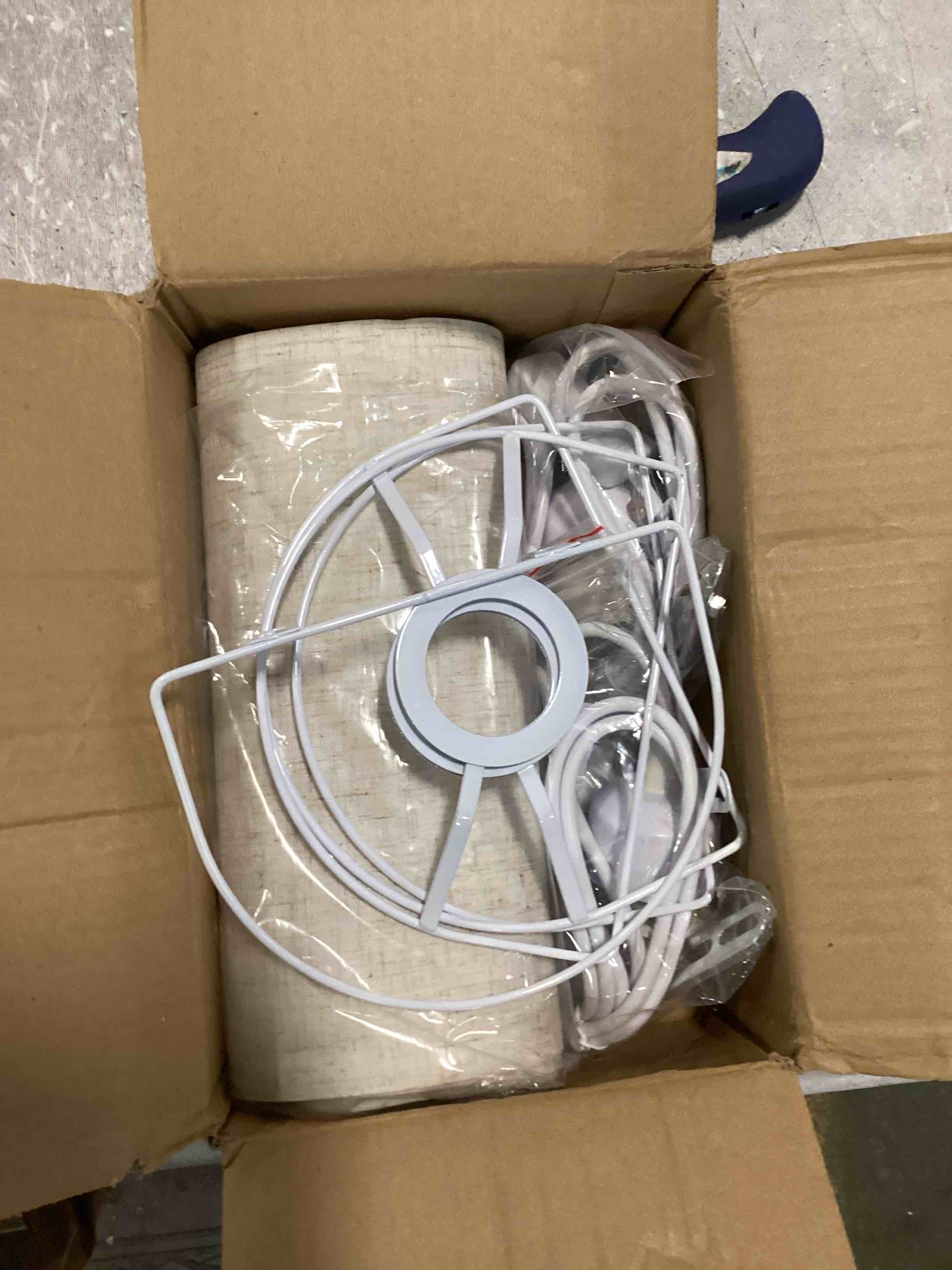 https://s3.amazonaws.com/lotting-images-prod/bidfta/GRN6768676_1721445515381.jpeg
