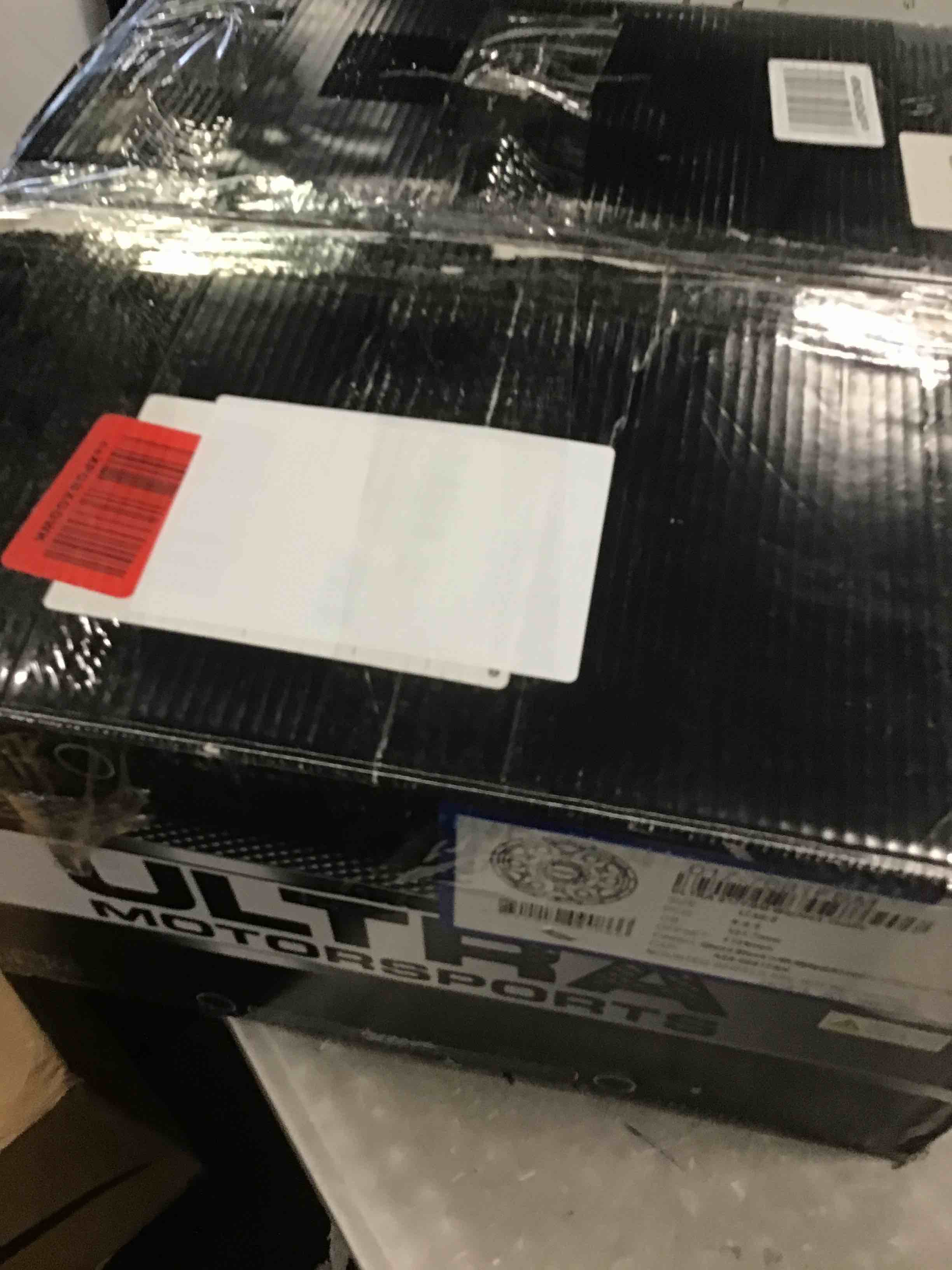 https://s3.amazonaws.com/lotting-images-prod/bidfta/GRN6769750_1721911775217.jpeg