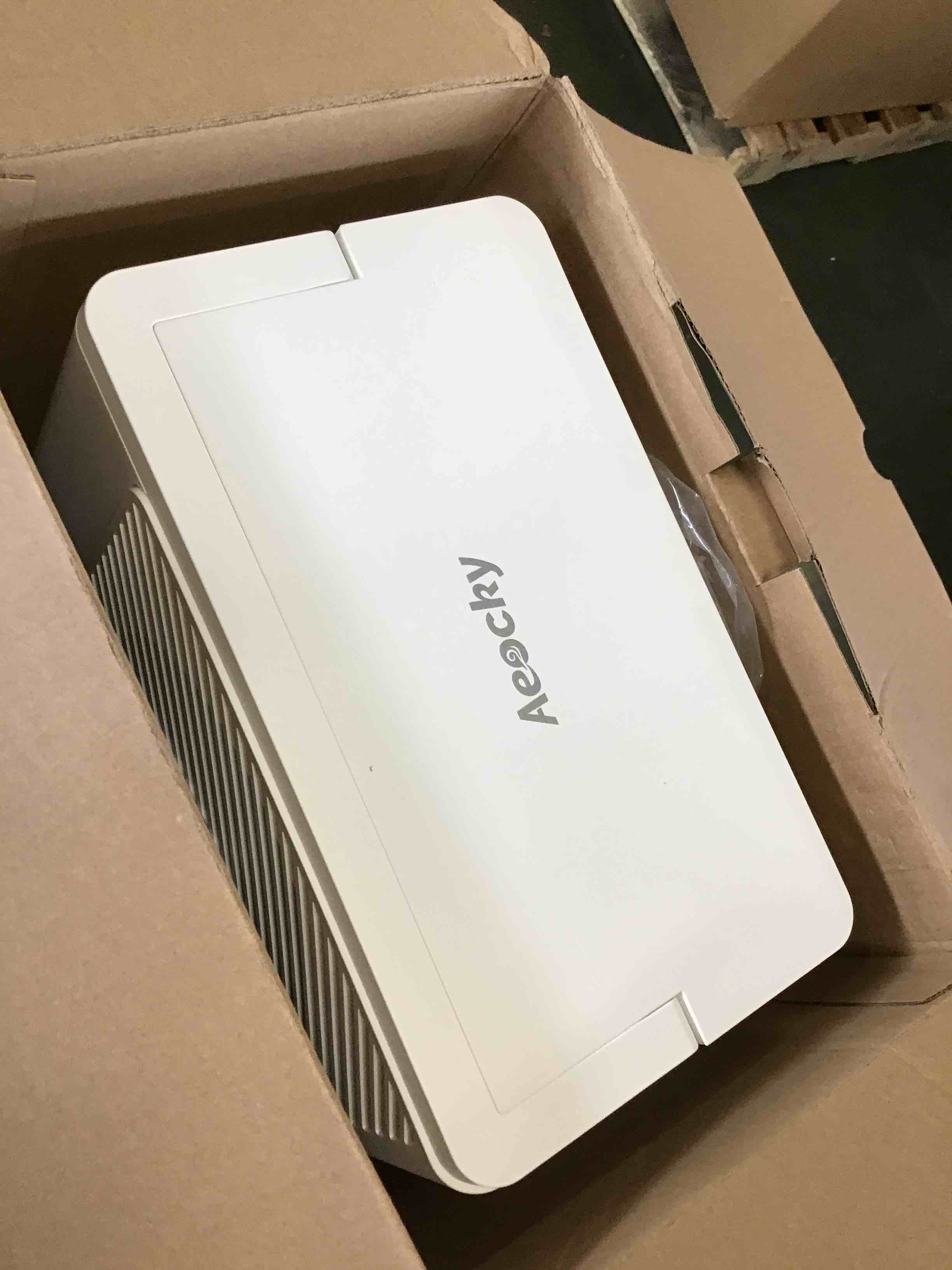 https://s3.amazonaws.com/lotting-images-prod/bidfta/GRN6770042_1721227811147.jpeg