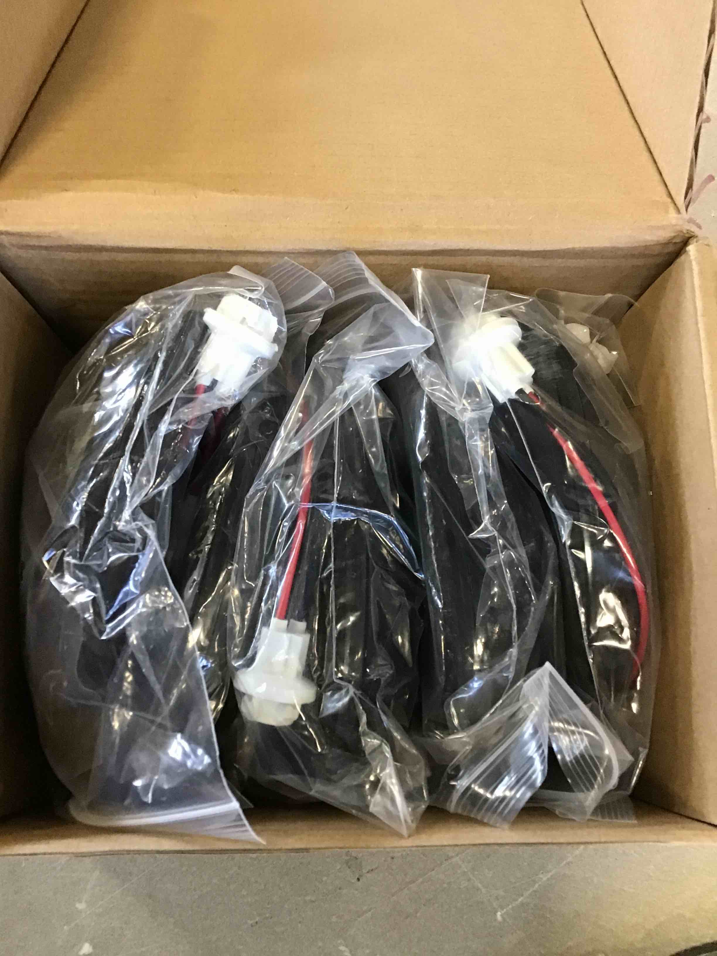 https://s3.amazonaws.com/lotting-images-prod/bidfta/GRN6770656_1721400061907.jpeg