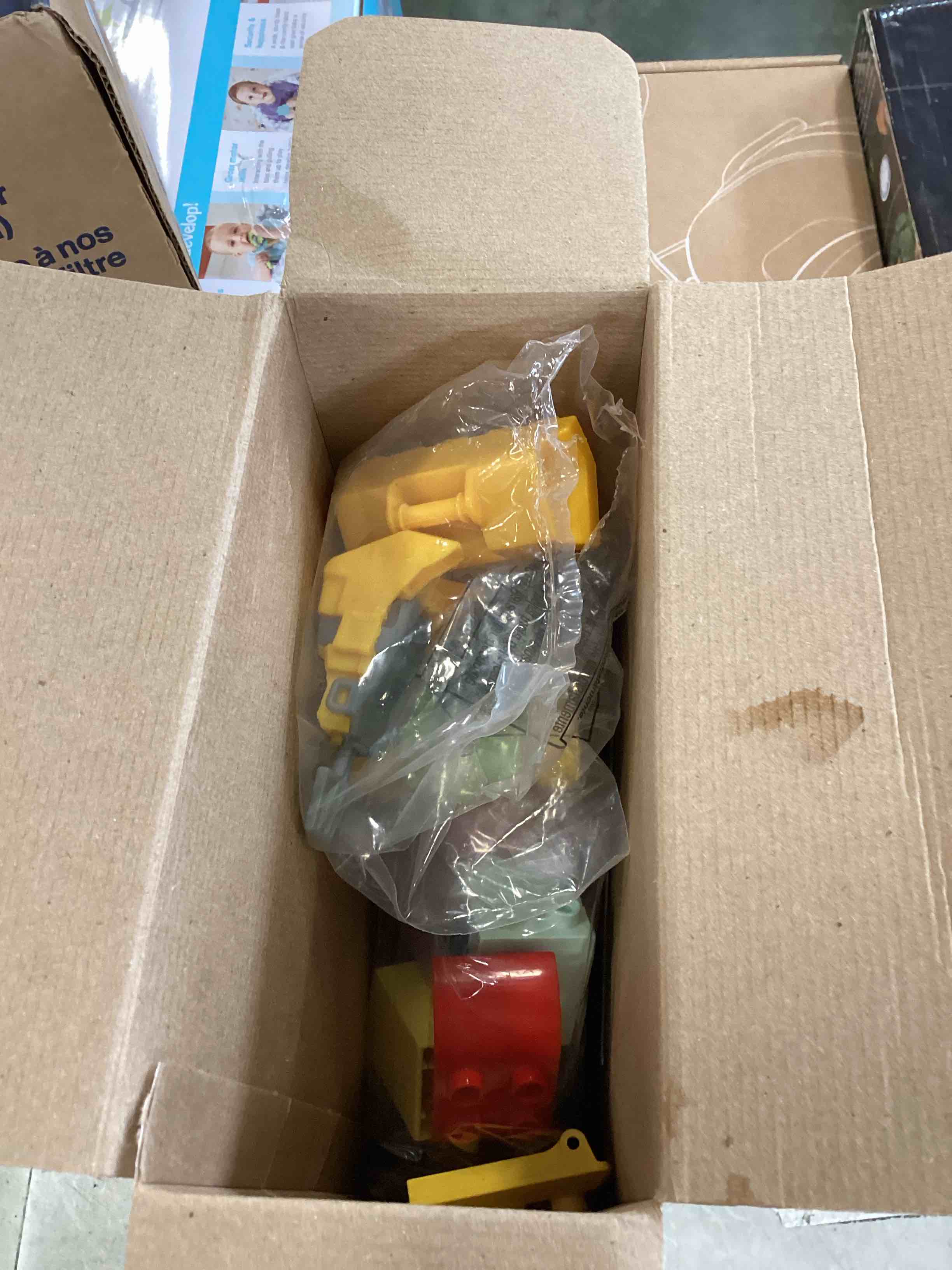 https://s3.amazonaws.com/lotting-images-prod/bidfta/GRN6772484_1721748429938.jpeg