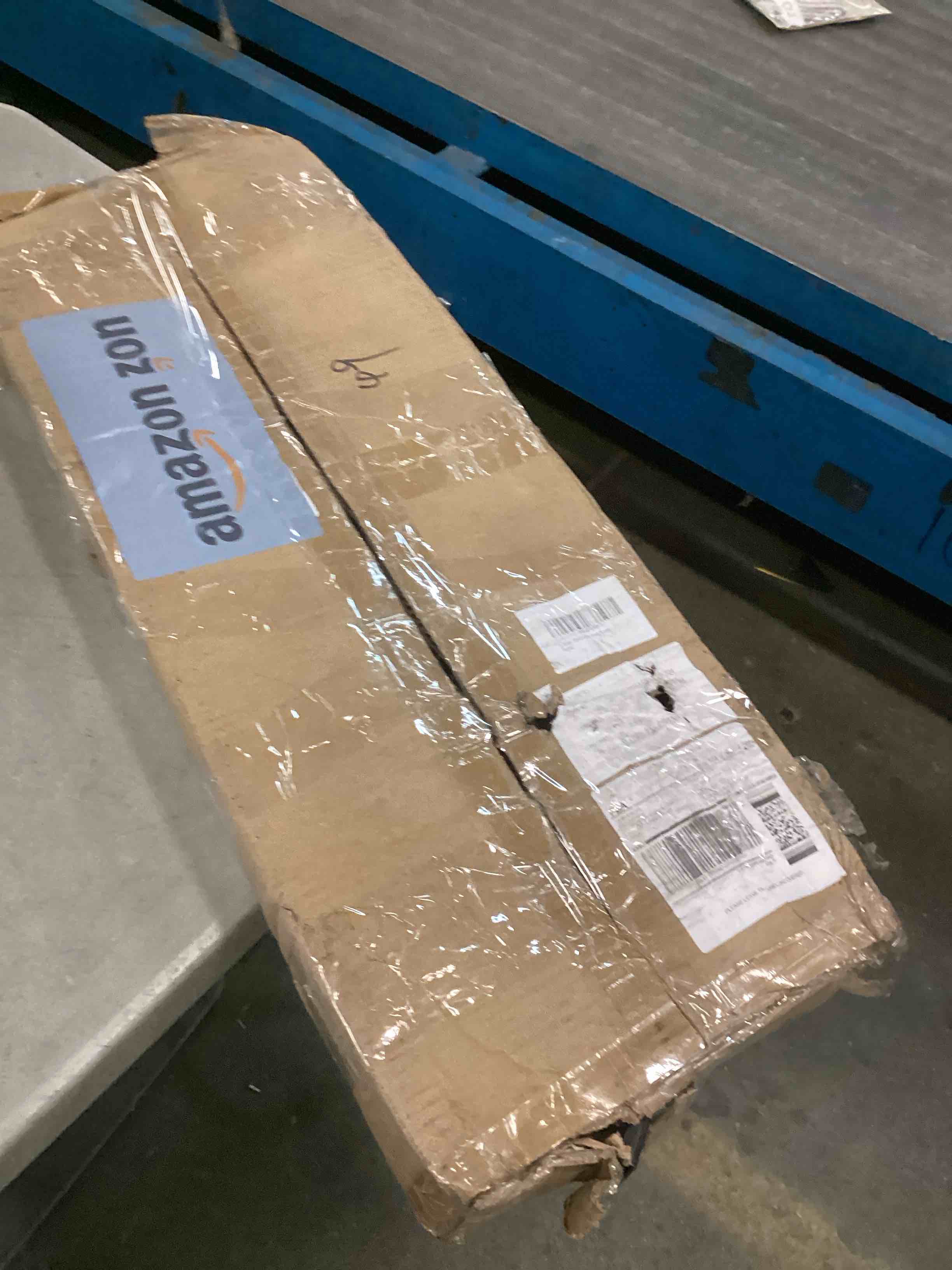 https://s3.amazonaws.com/lotting-images-prod/bidfta/GRN6773224_1721652812329.jpeg