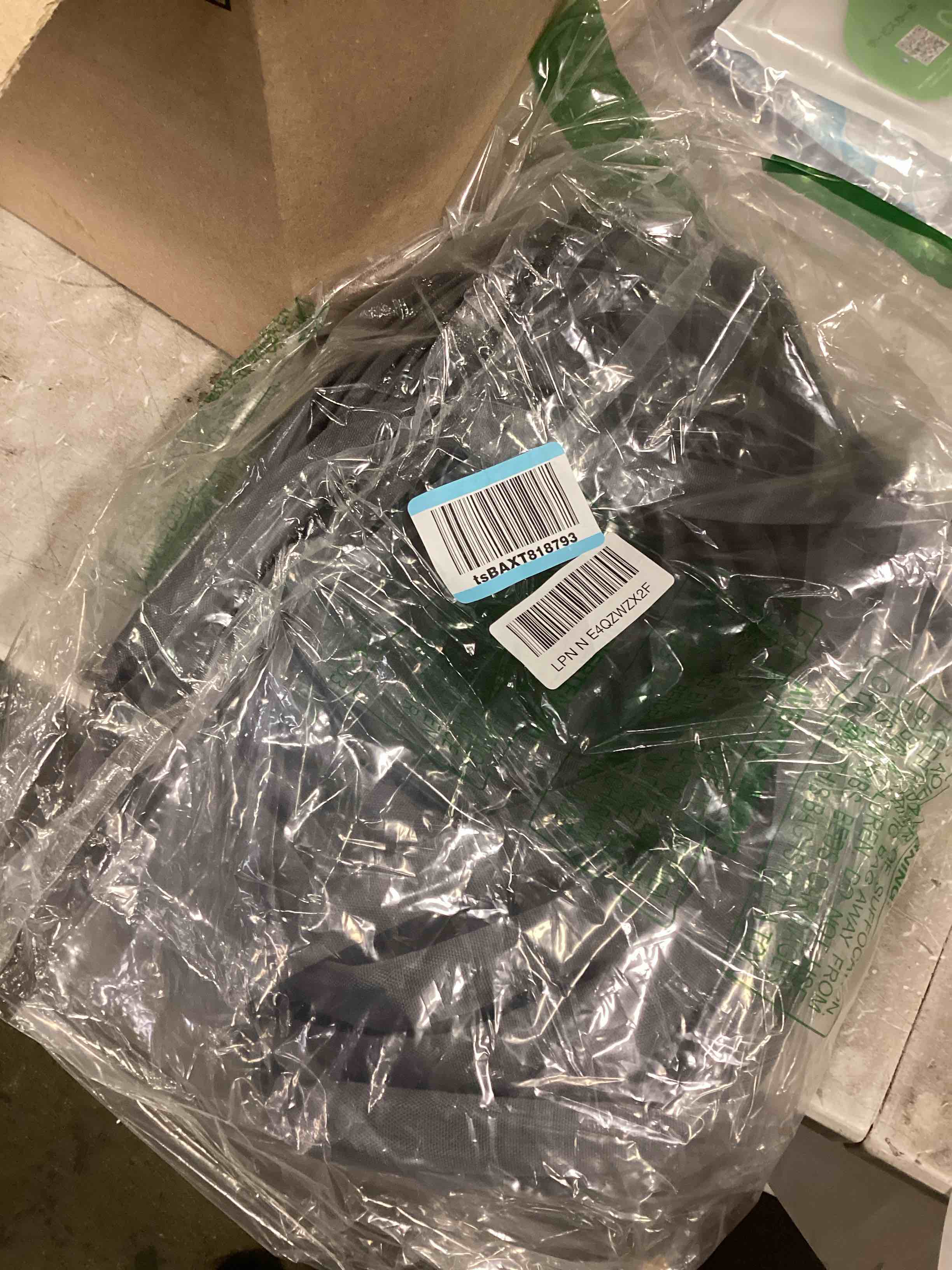 https://s3.amazonaws.com/lotting-images-prod/bidfta/GRN6773865_1722256197477.jpeg