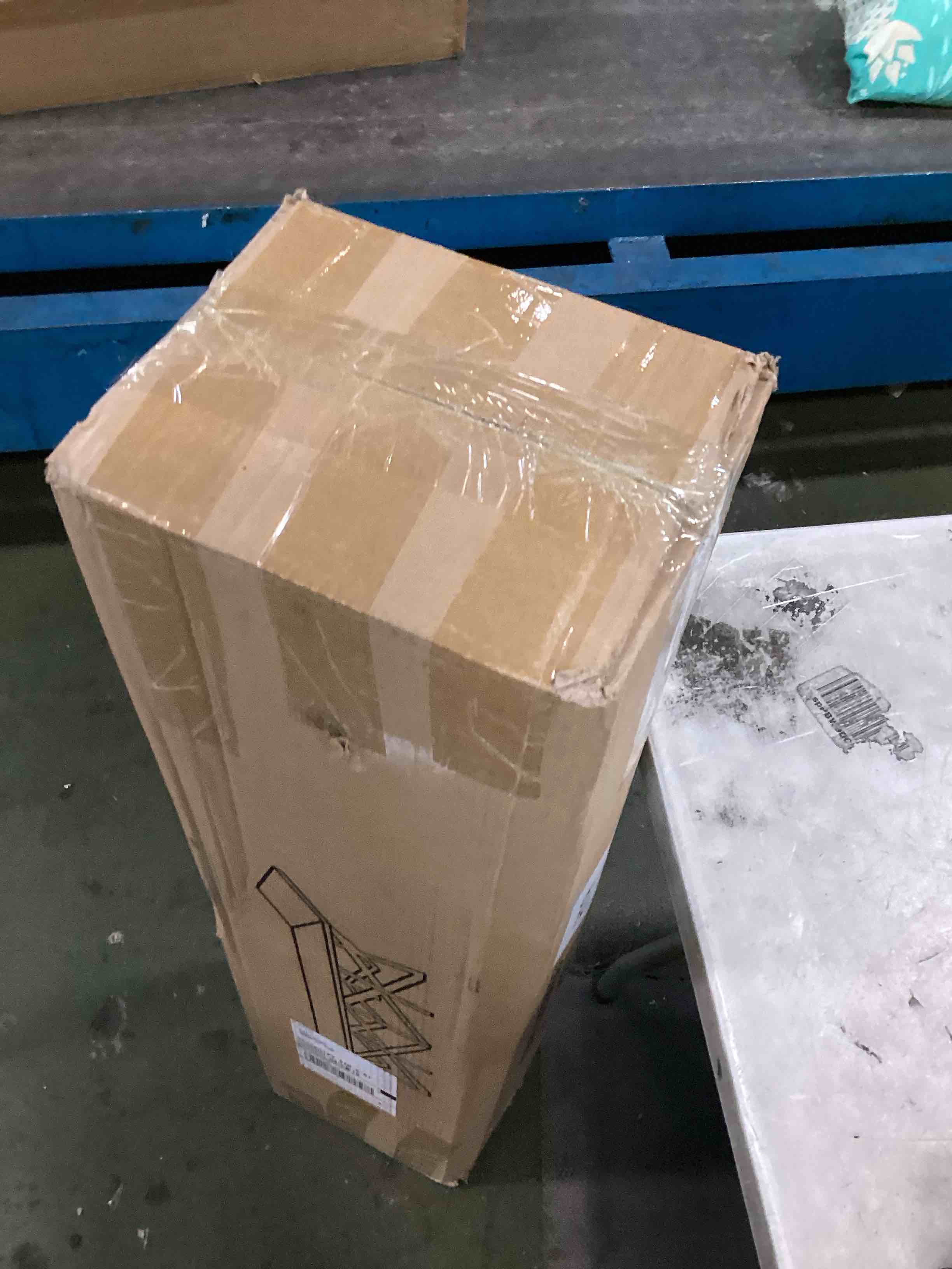 https://s3.amazonaws.com/lotting-images-prod/bidfta/GRN6774022_1722270638427.jpeg