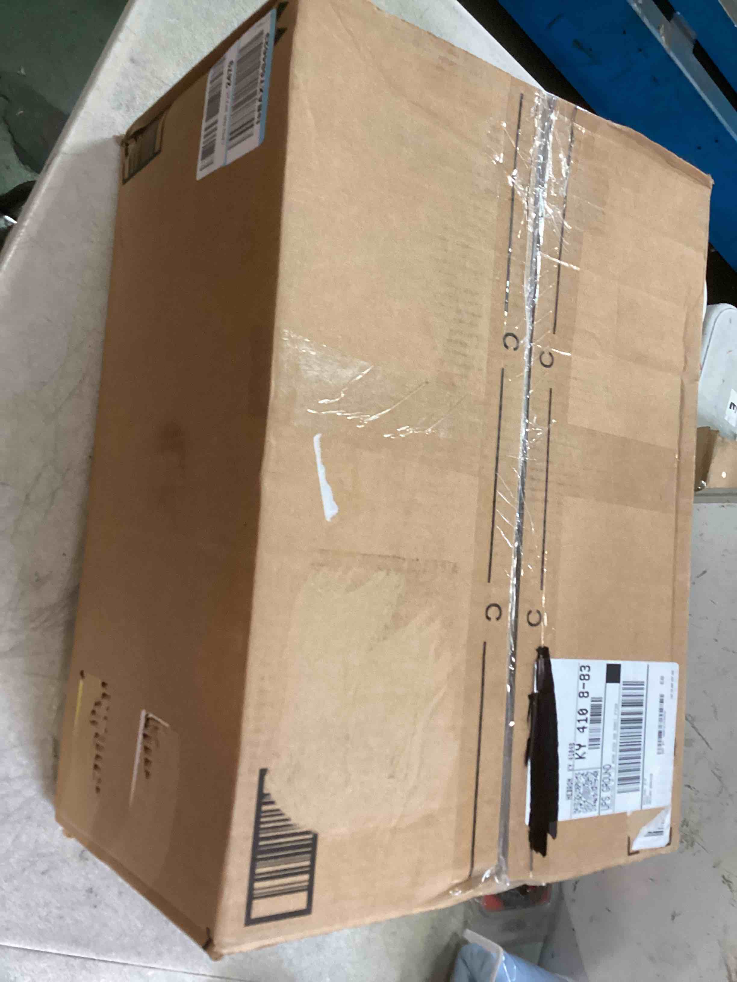 https://s3.amazonaws.com/lotting-images-prod/bidfta/GRN6778511_1721920943168.jpeg