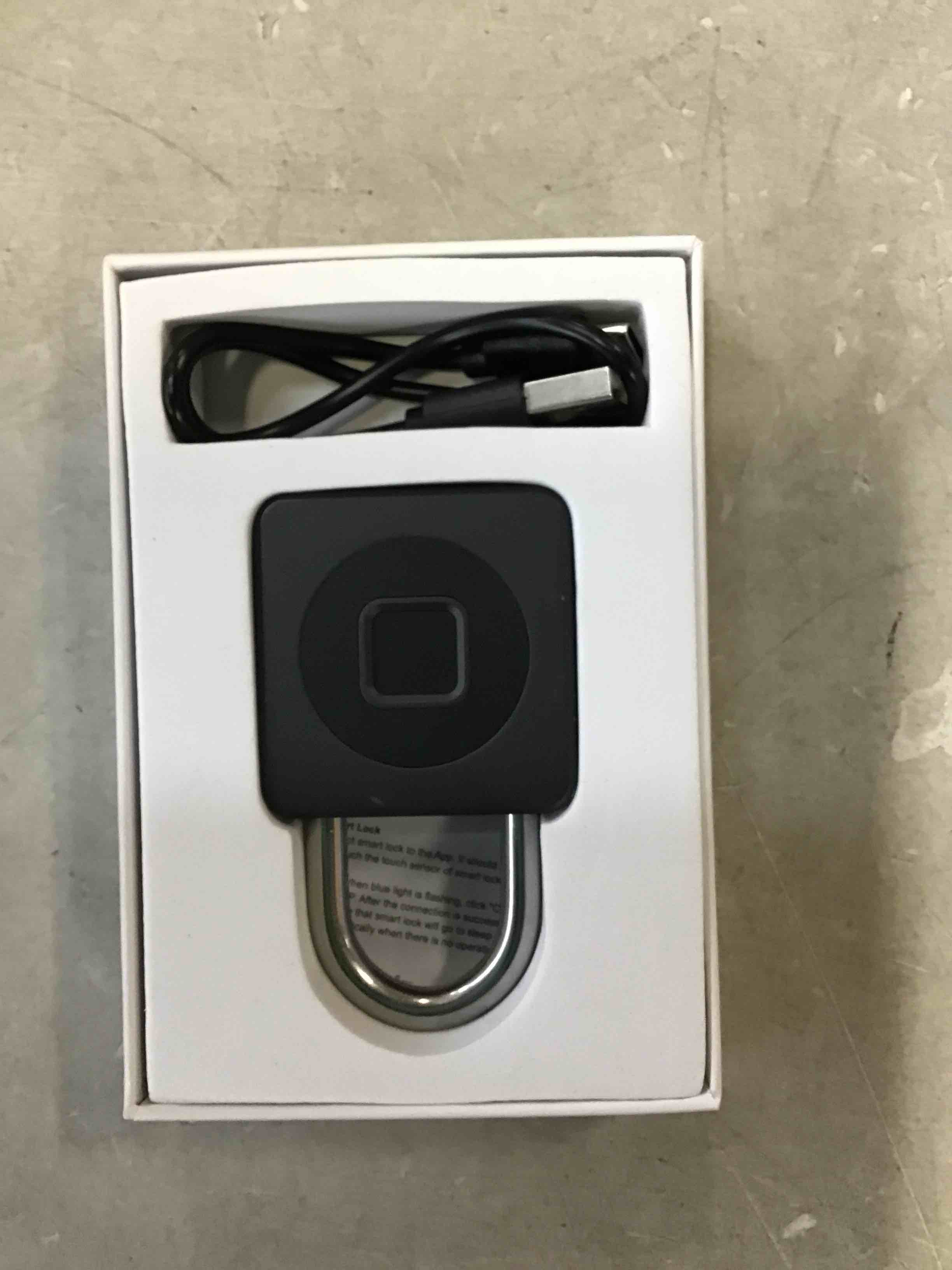 https://s3.amazonaws.com/lotting-images-prod/bidfta/GRN6780404_1722351457593.jpeg