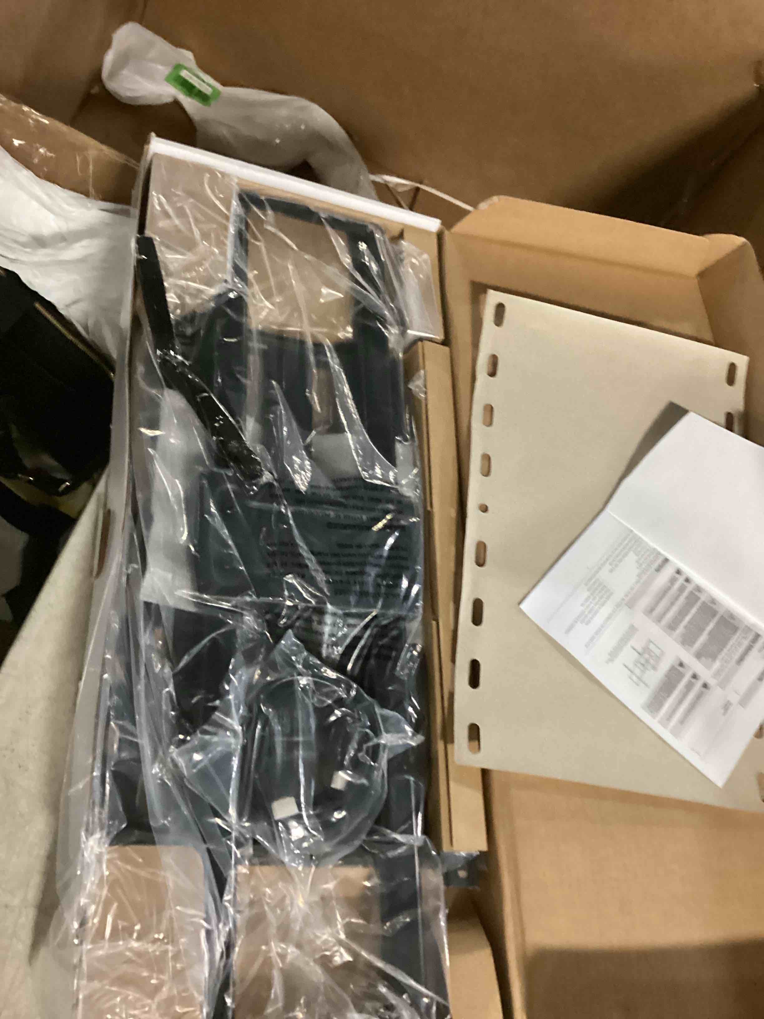 https://s3.amazonaws.com/lotting-images-prod/bidfta/GRN6788240_1737044163730.jpeg