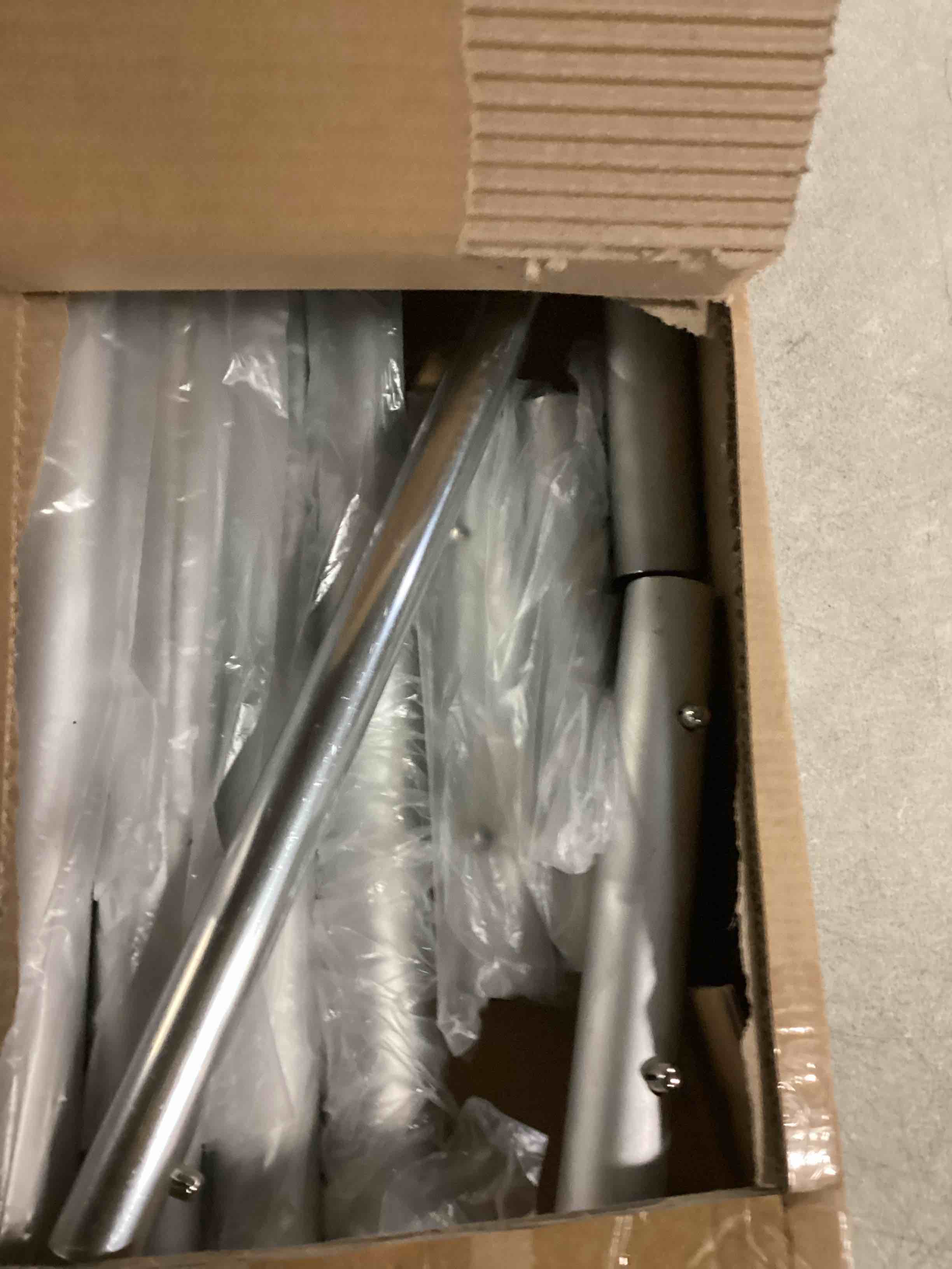 https://s3.amazonaws.com/lotting-images-prod/bidfta/GRN6788547_1737387307491.jpeg