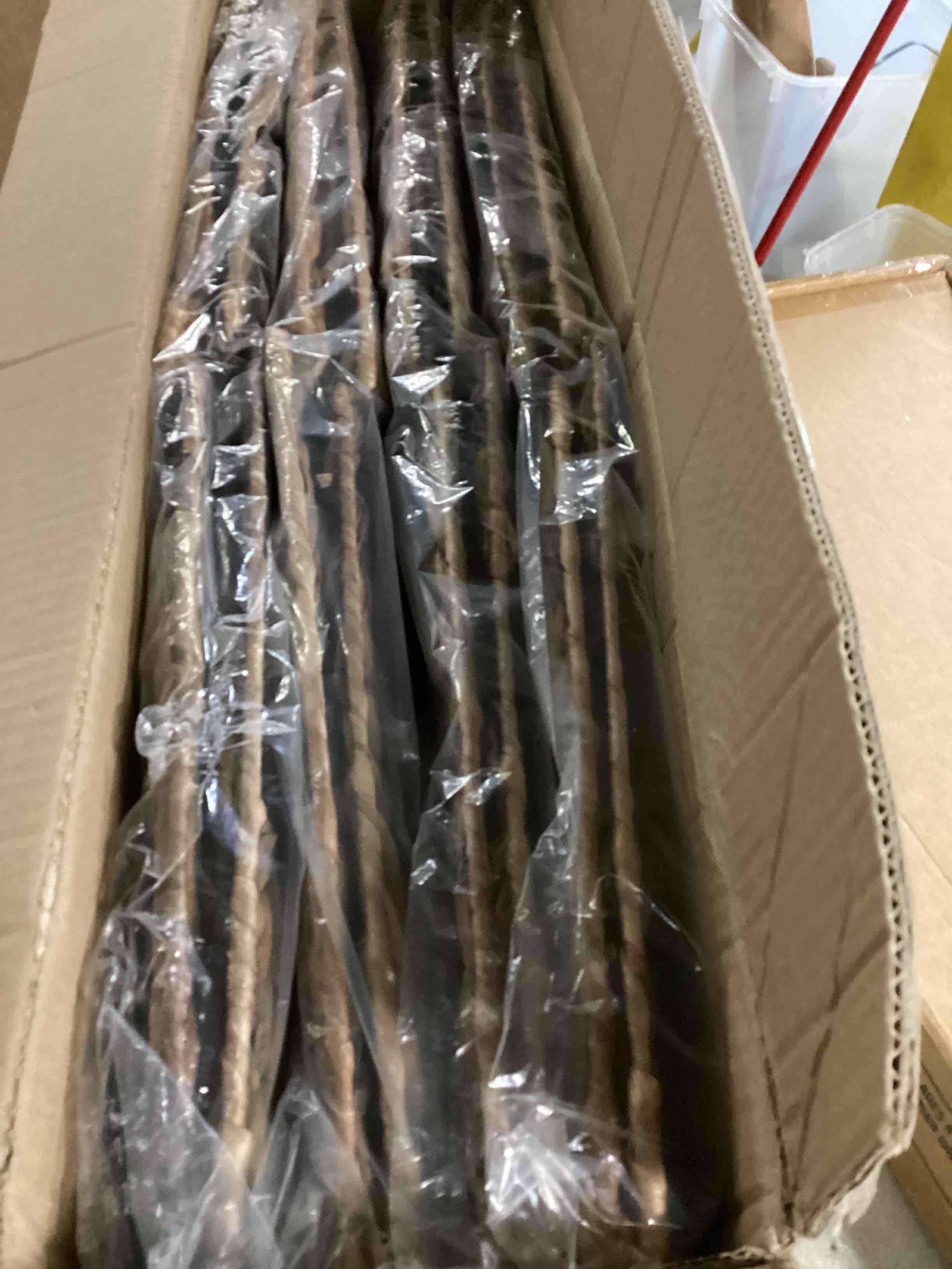 https://s3.amazonaws.com/lotting-images-prod/bidfta/GRN6788561_1737389054125.jpeg
