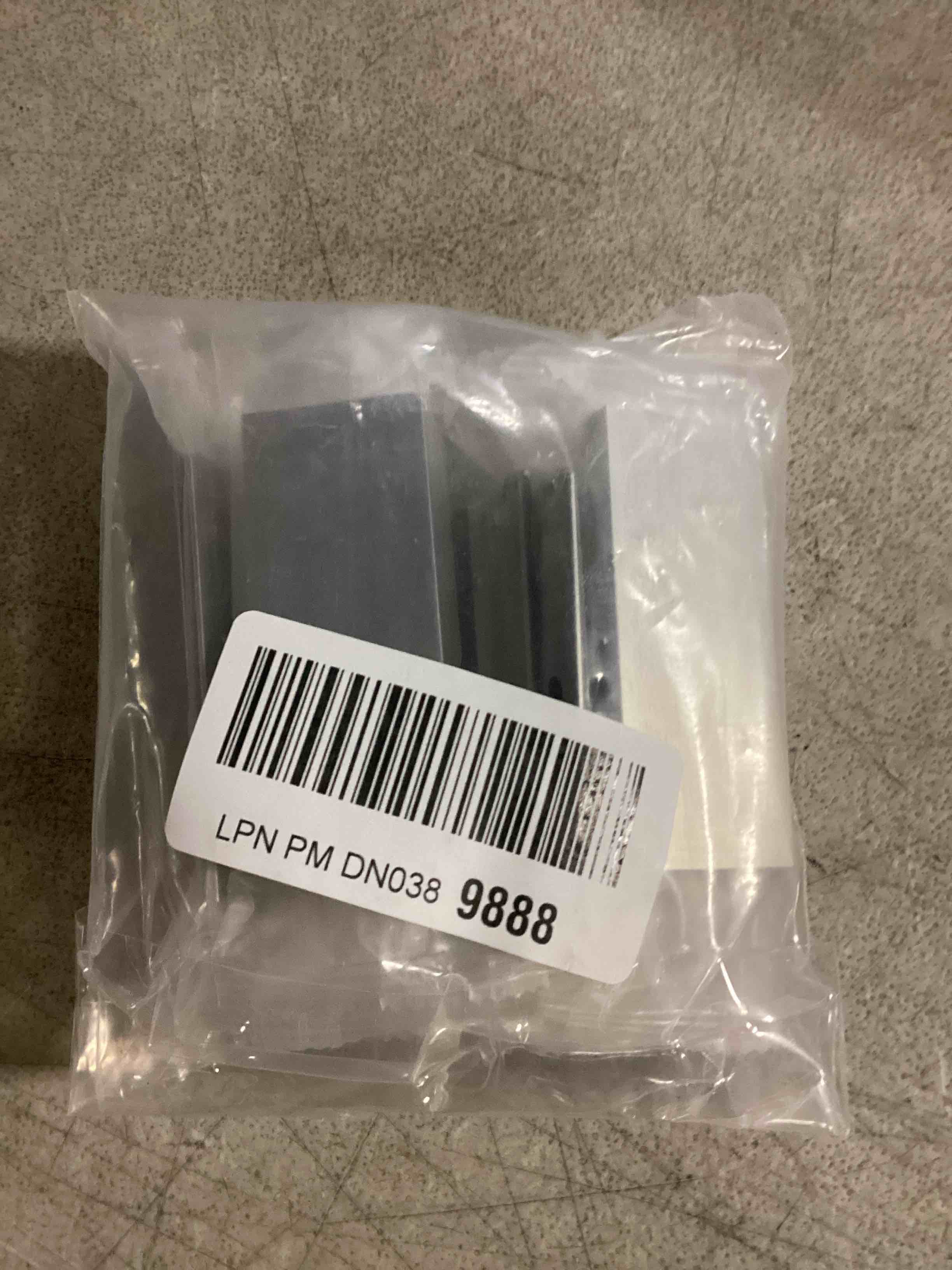 https://s3.amazonaws.com/lotting-images-prod/bidfta/GRN6788581_1737391666858.jpeg