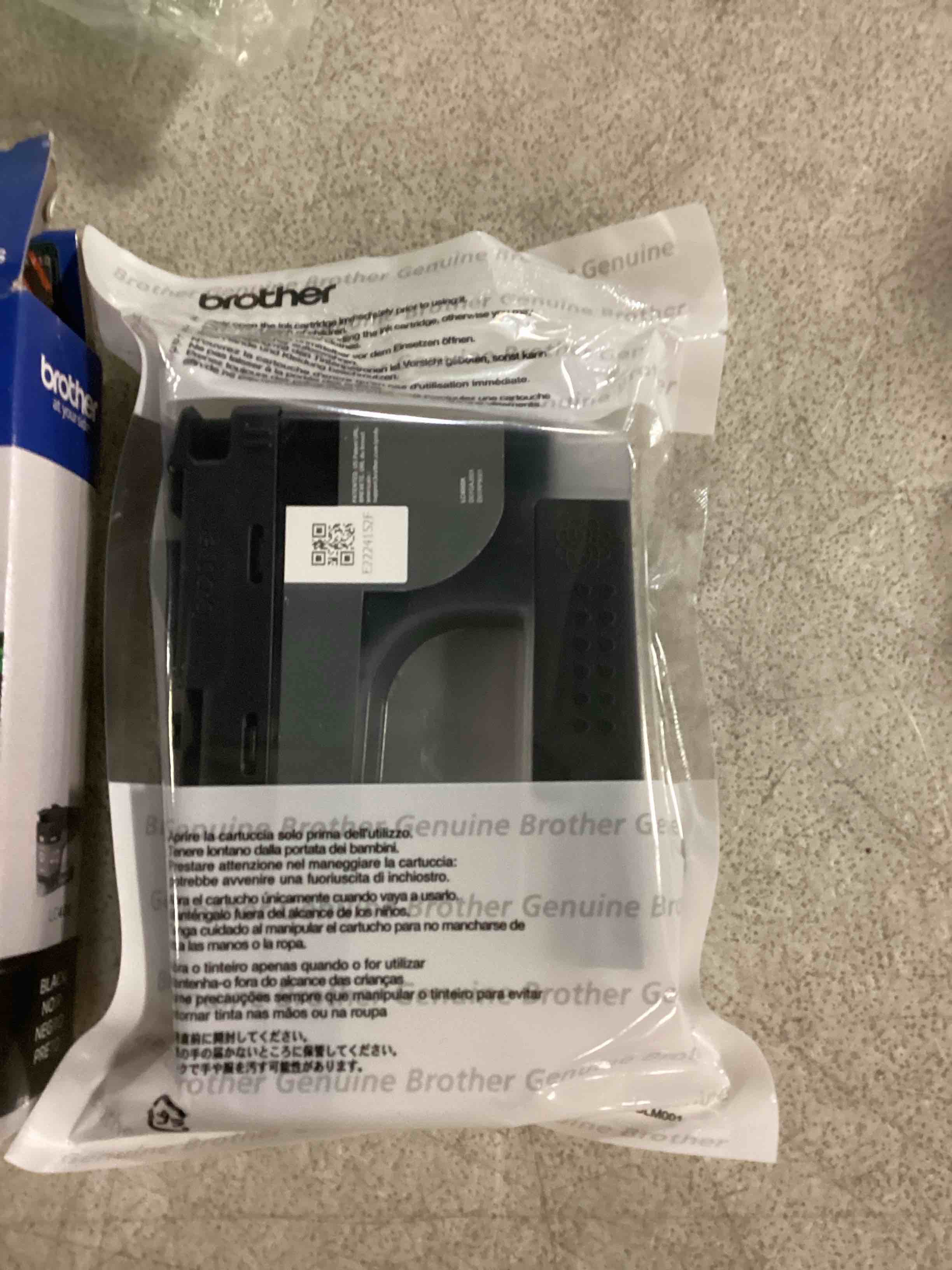 https://s3.amazonaws.com/lotting-images-prod/bidfta/GRN6788680_1737403881759.jpeg