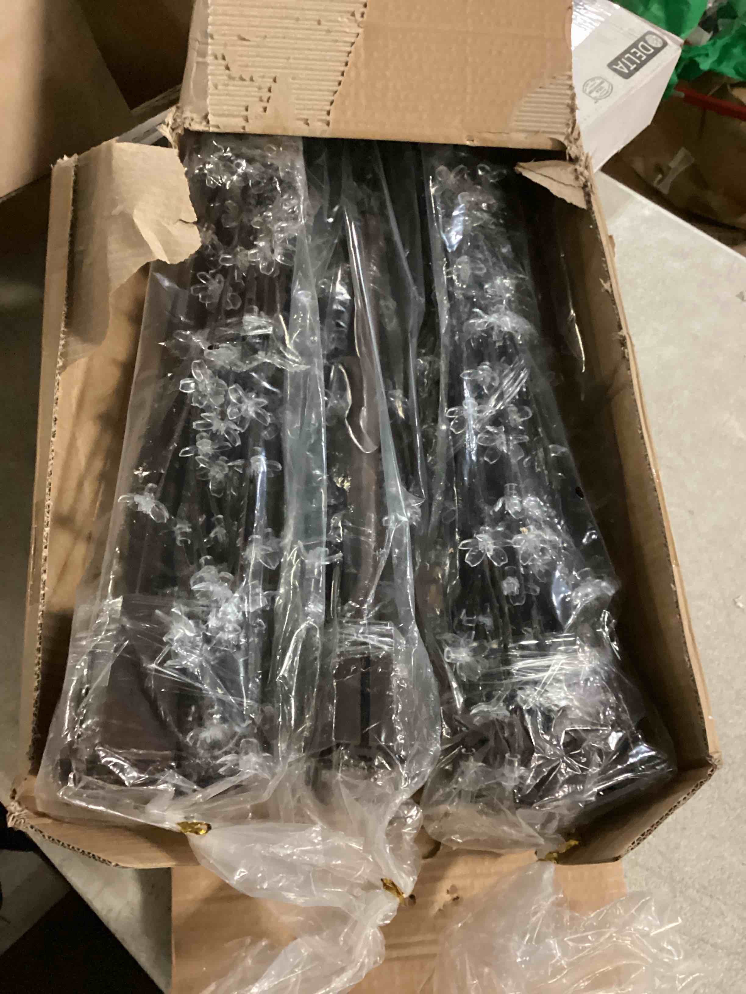 https://s3.amazonaws.com/lotting-images-prod/bidfta/GRN6788907_1737555512344.jpeg