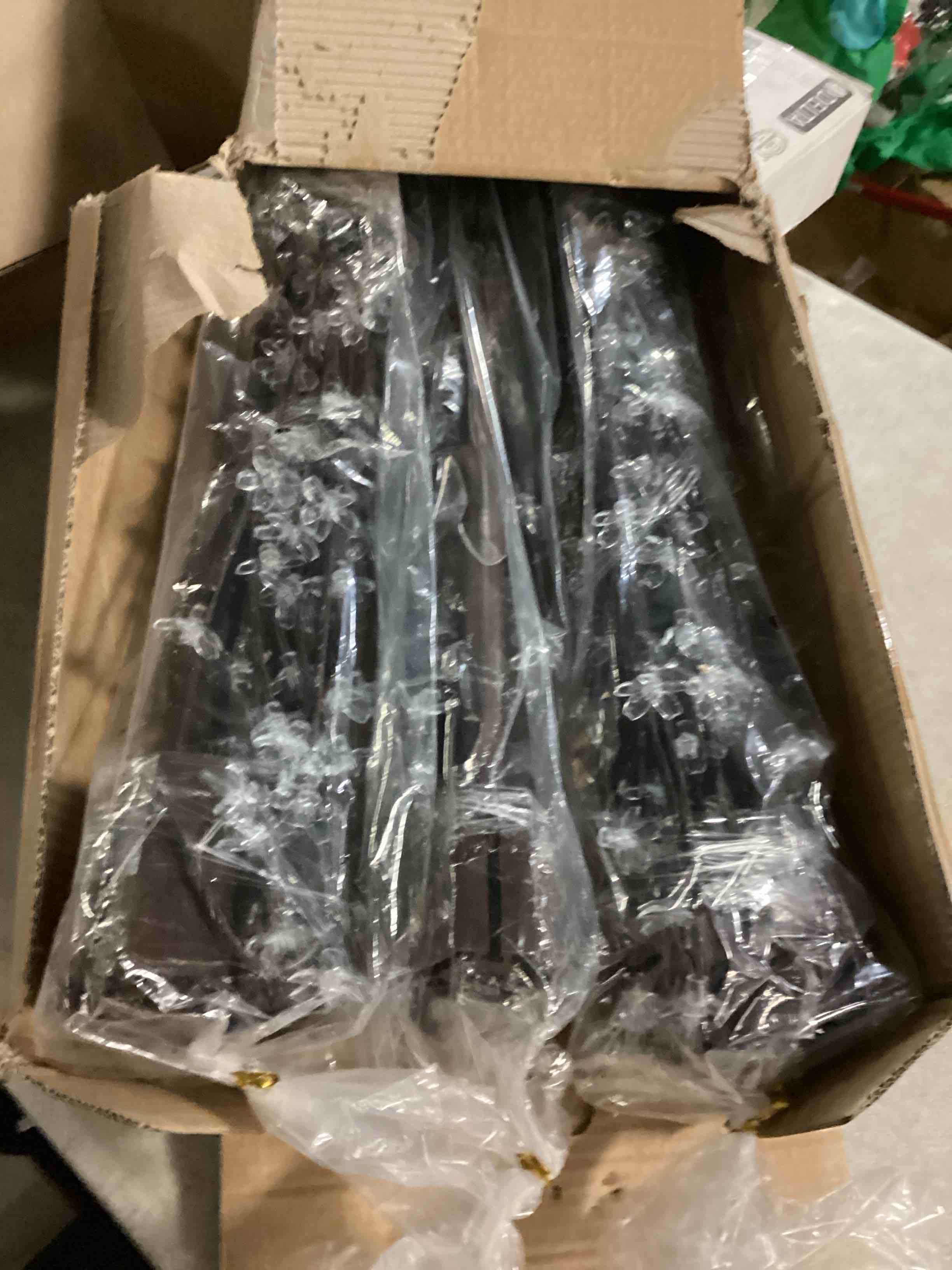 https://s3.amazonaws.com/lotting-images-prod/bidfta/GRN6788907_1737555513398.jpeg