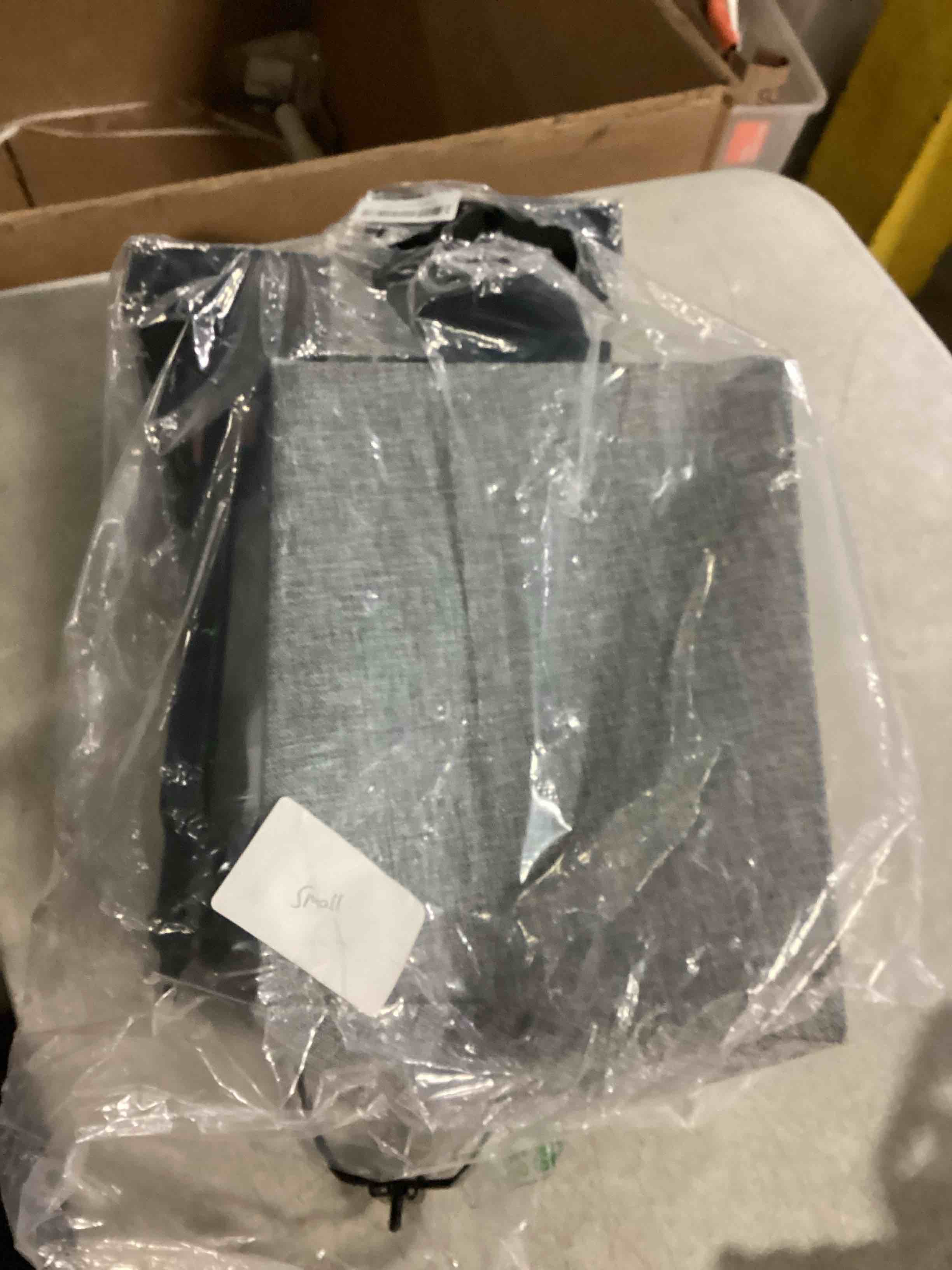 https://s3.amazonaws.com/lotting-images-prod/bidfta/GRN6789051_1737636212093.jpeg