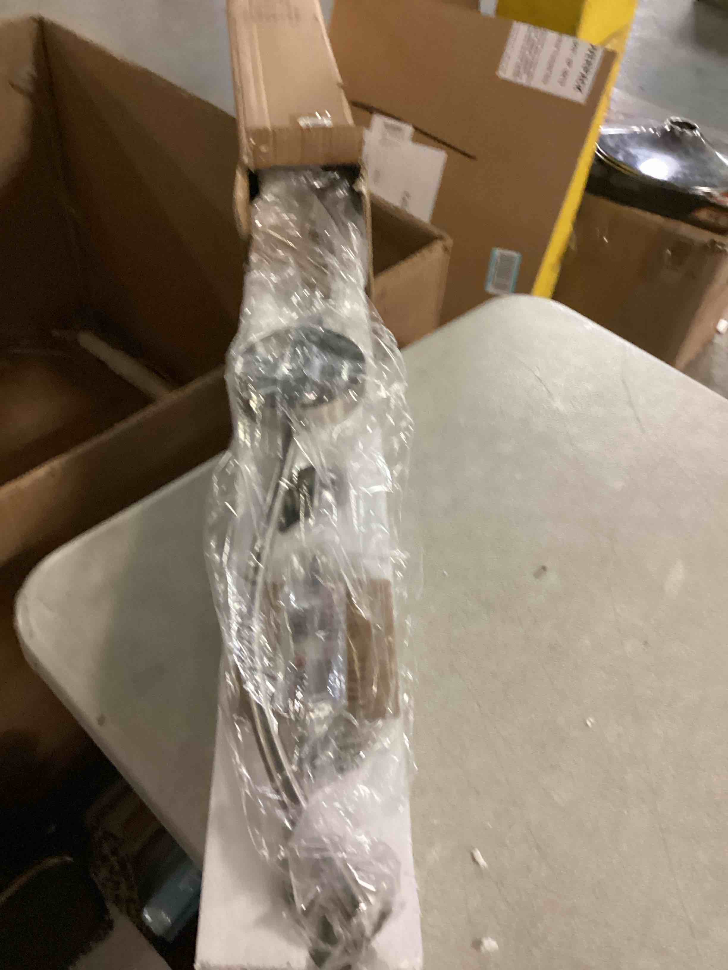 https://s3.amazonaws.com/lotting-images-prod/bidfta/GRN6789205_1737663121982.jpeg