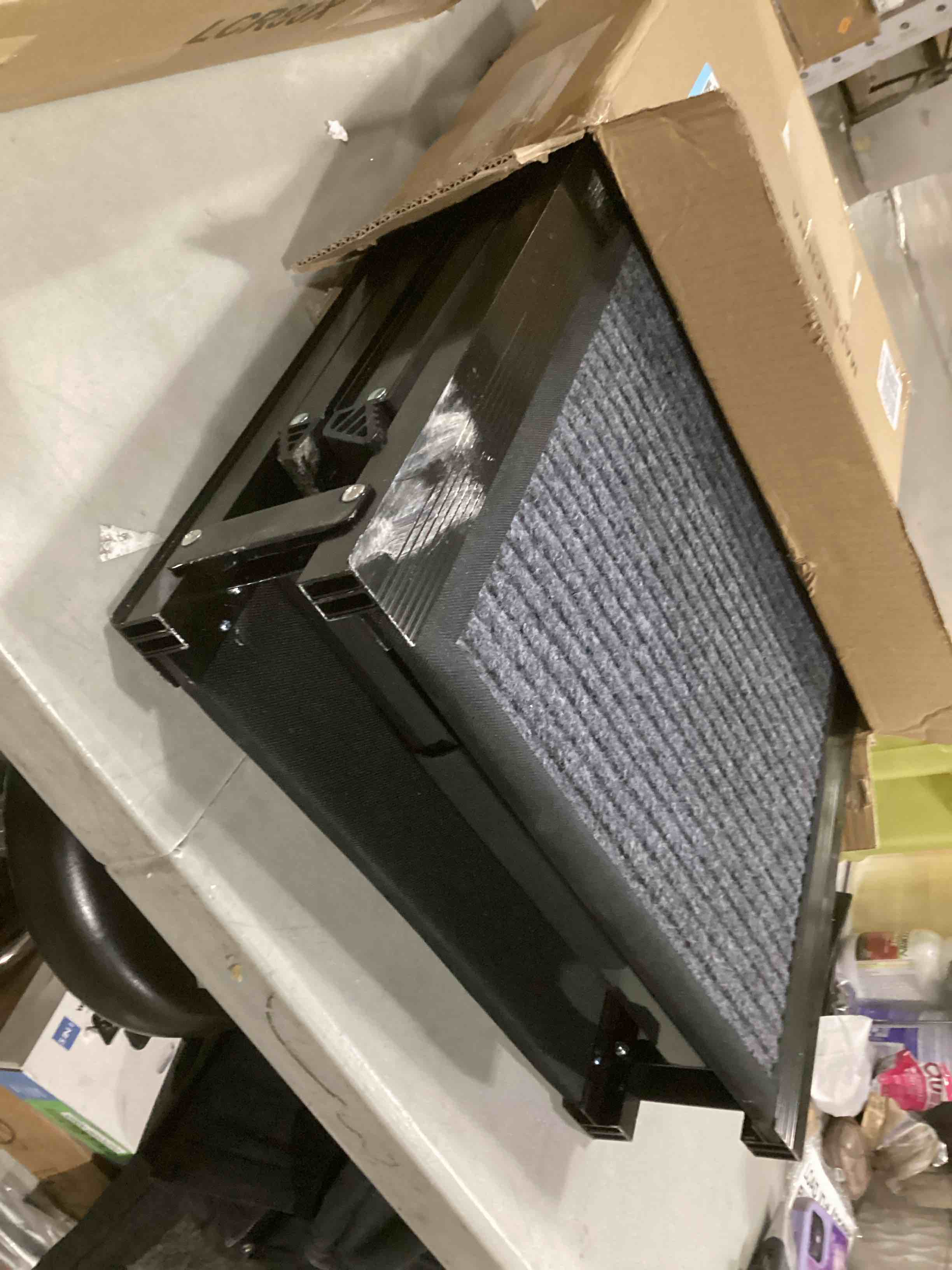 https://s3.amazonaws.com/lotting-images-prod/bidfta/GRN6791597_1737747078546.jpeg