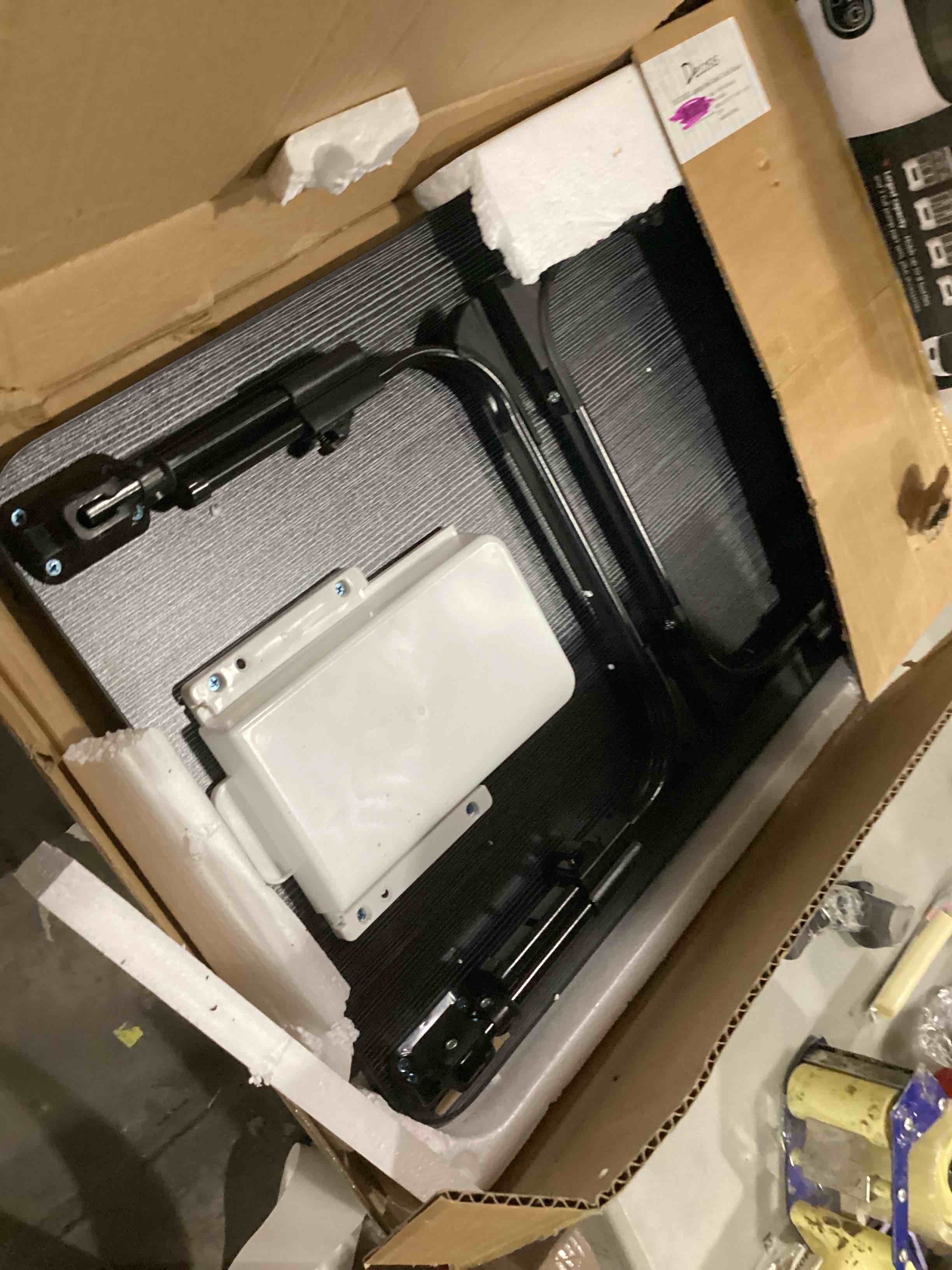 https://s3.amazonaws.com/lotting-images-prod/bidfta/GRN6791702_1738080560539.jpeg