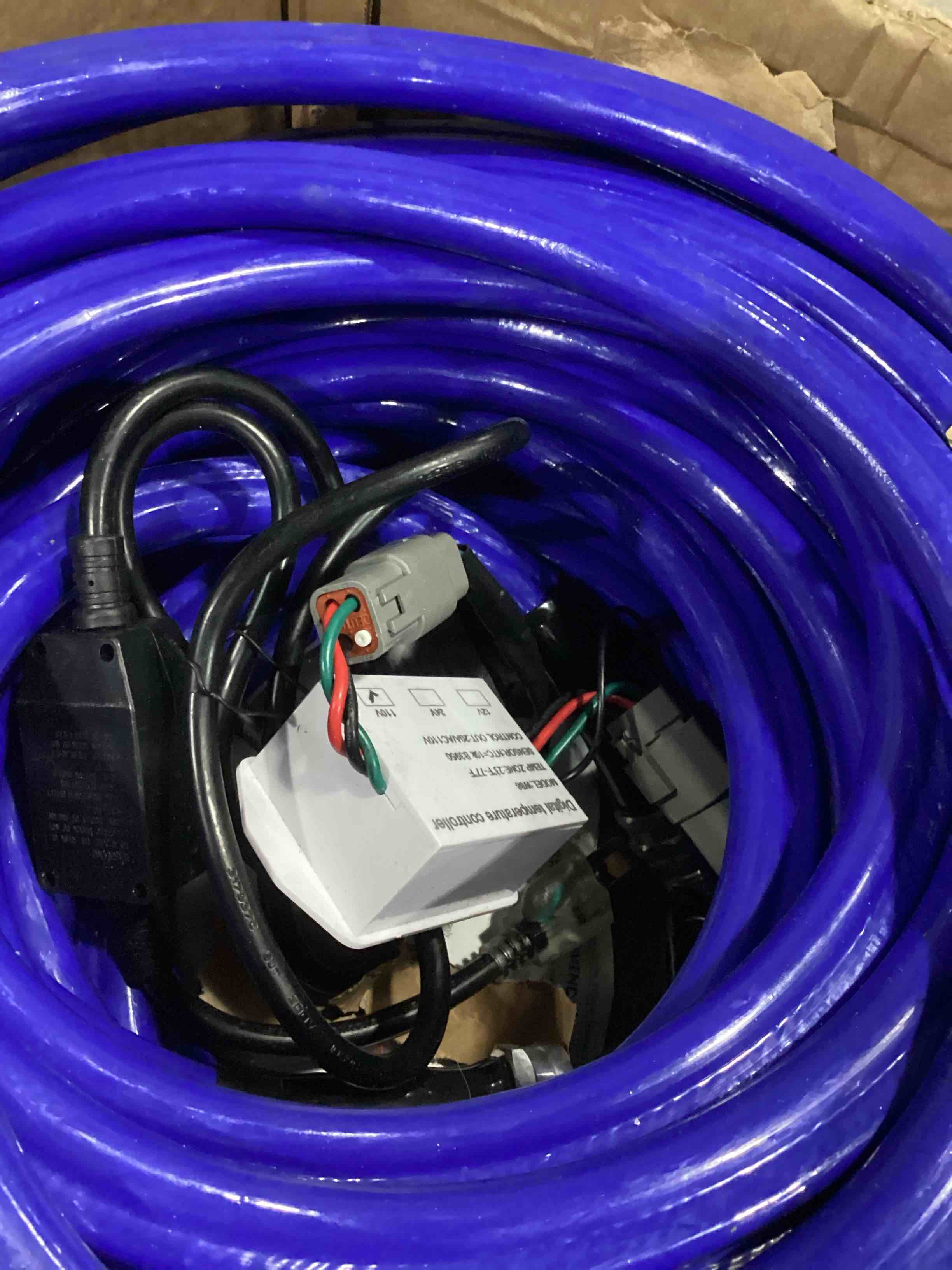 https://s3.amazonaws.com/lotting-images-prod/bidfta/GRN6791947_1738252134472.jpeg