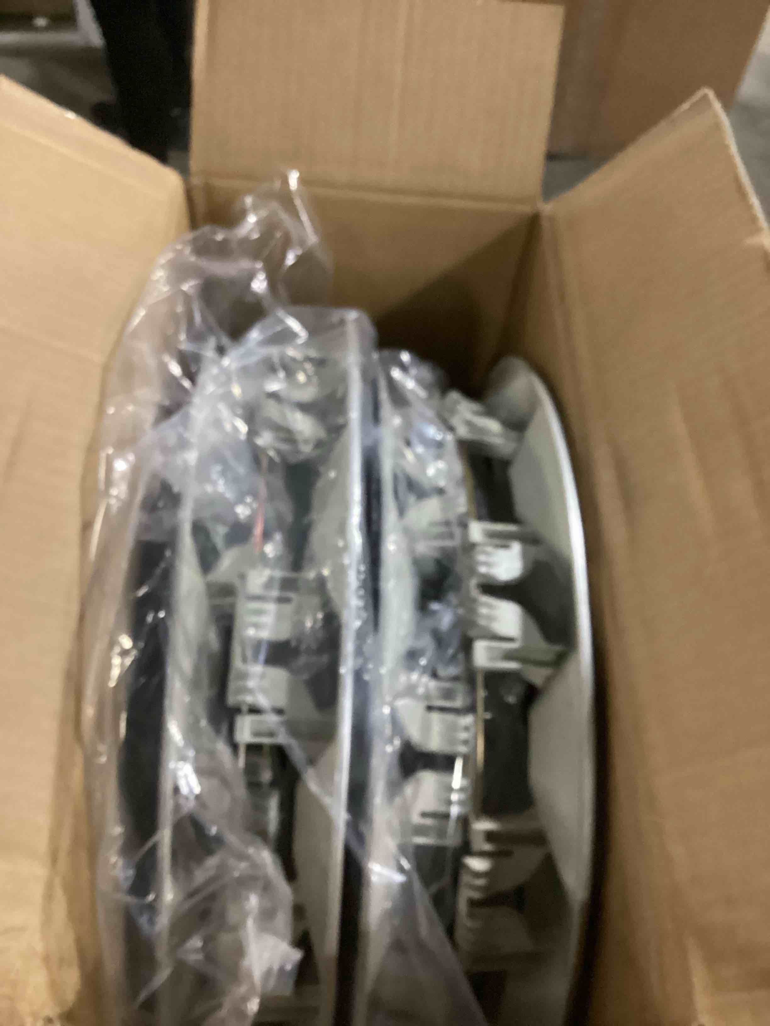 https://s3.amazonaws.com/lotting-images-prod/bidfta/GRN6792471_1737128342275.jpeg