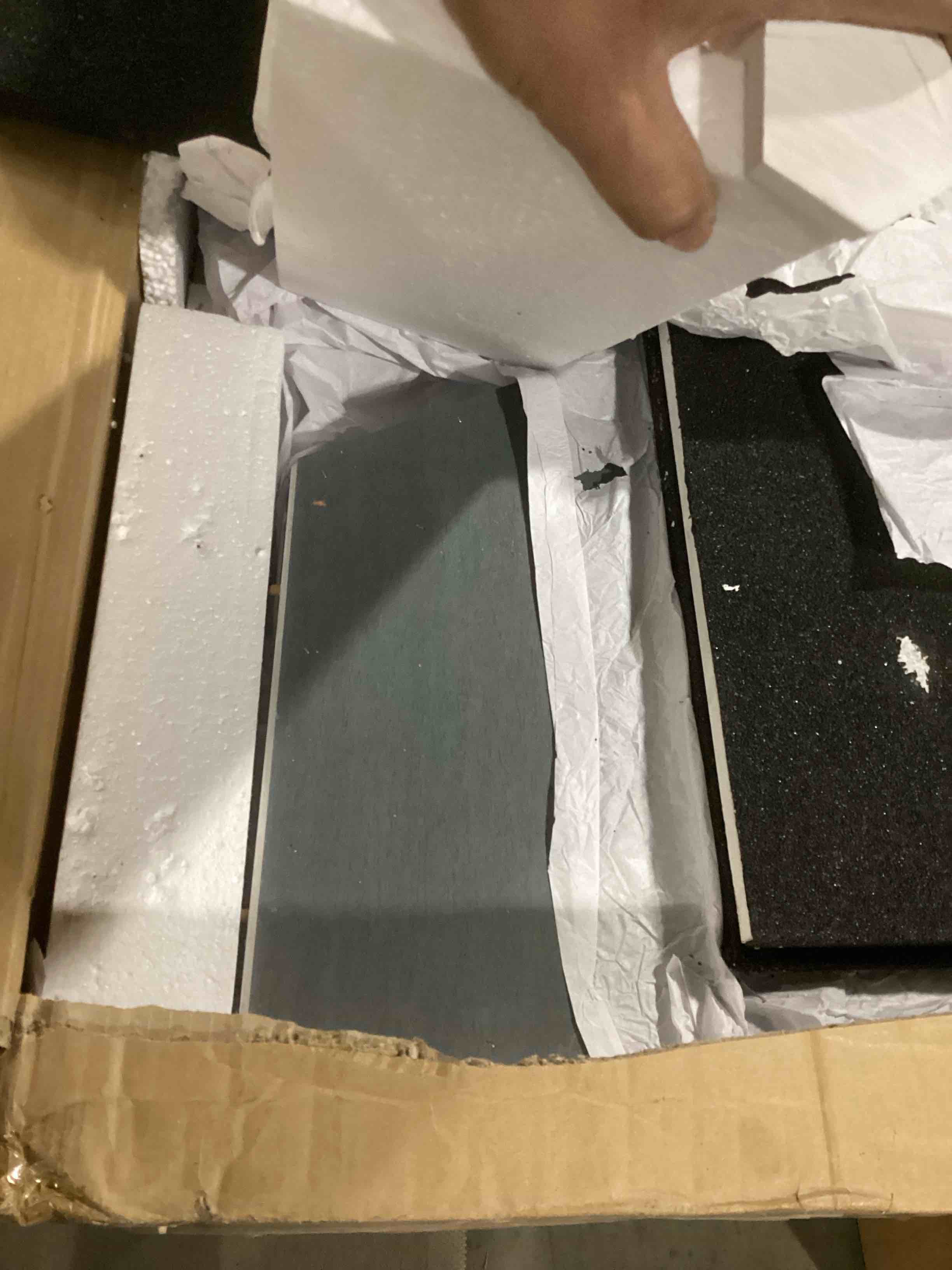https://s3.amazonaws.com/lotting-images-prod/bidfta/GRN6792503_1737136143643.jpeg