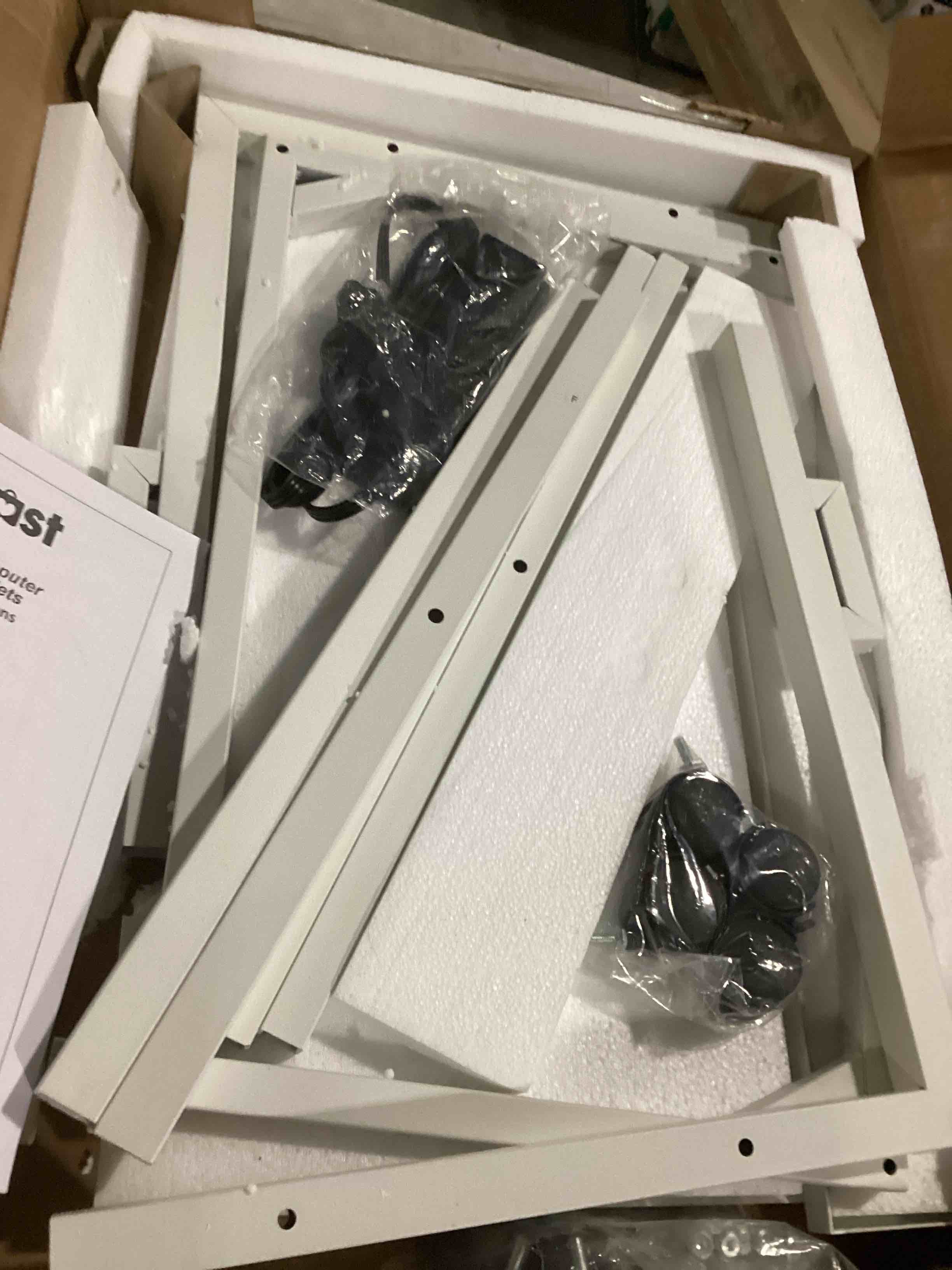 https://s3.amazonaws.com/lotting-images-prod/bidfta/GRN6792605_1737390912728.jpeg
