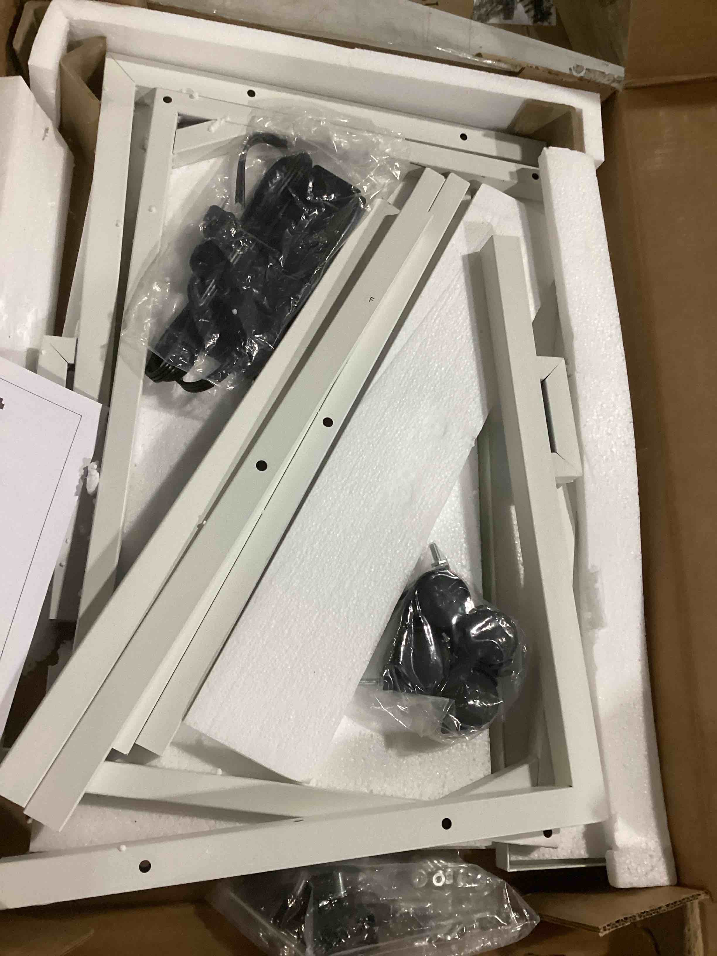 https://s3.amazonaws.com/lotting-images-prod/bidfta/GRN6792605_1737390914163.jpeg