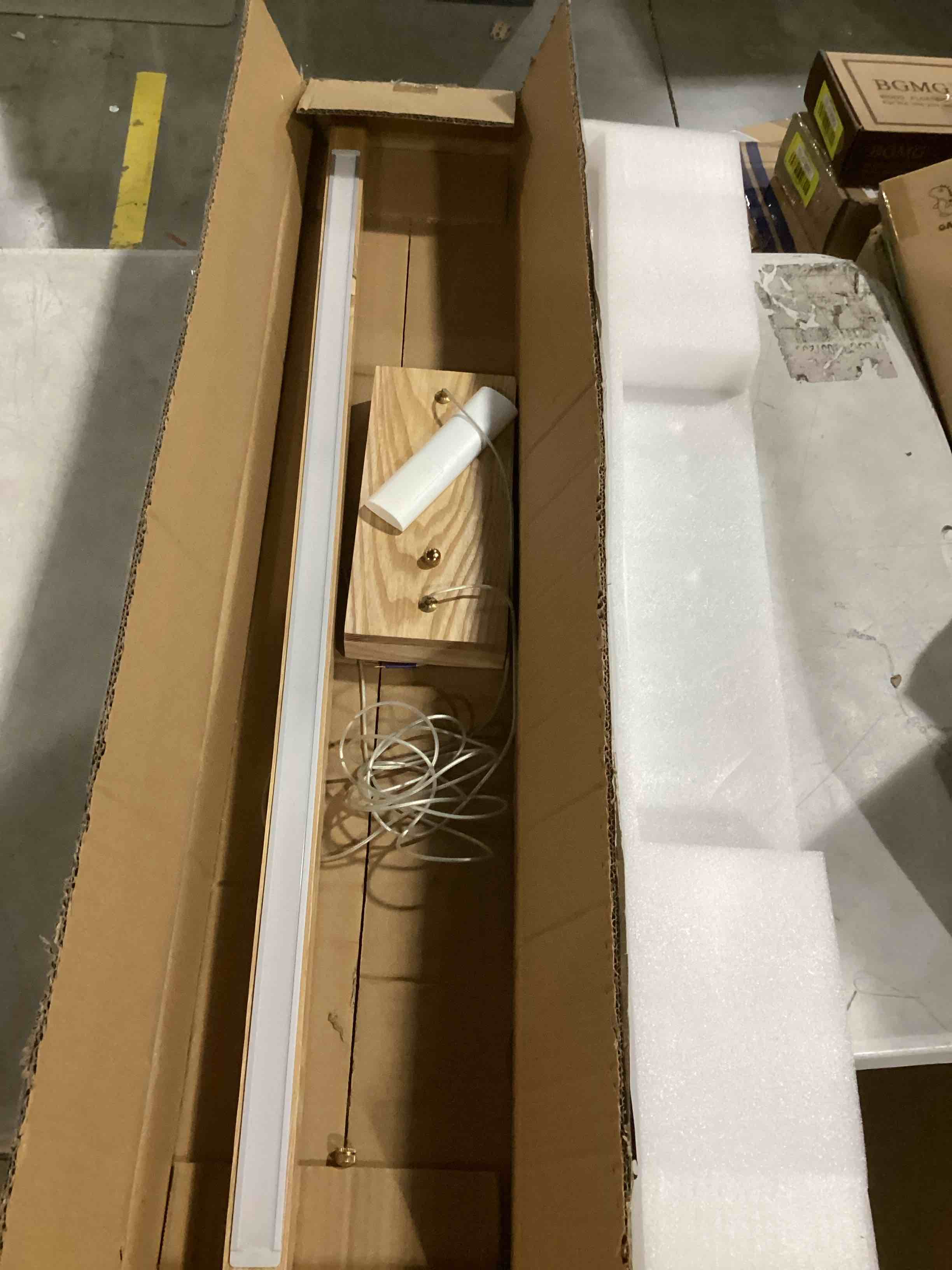 https://s3.amazonaws.com/lotting-images-prod/bidfta/GRN6792652_1737401250789.jpeg