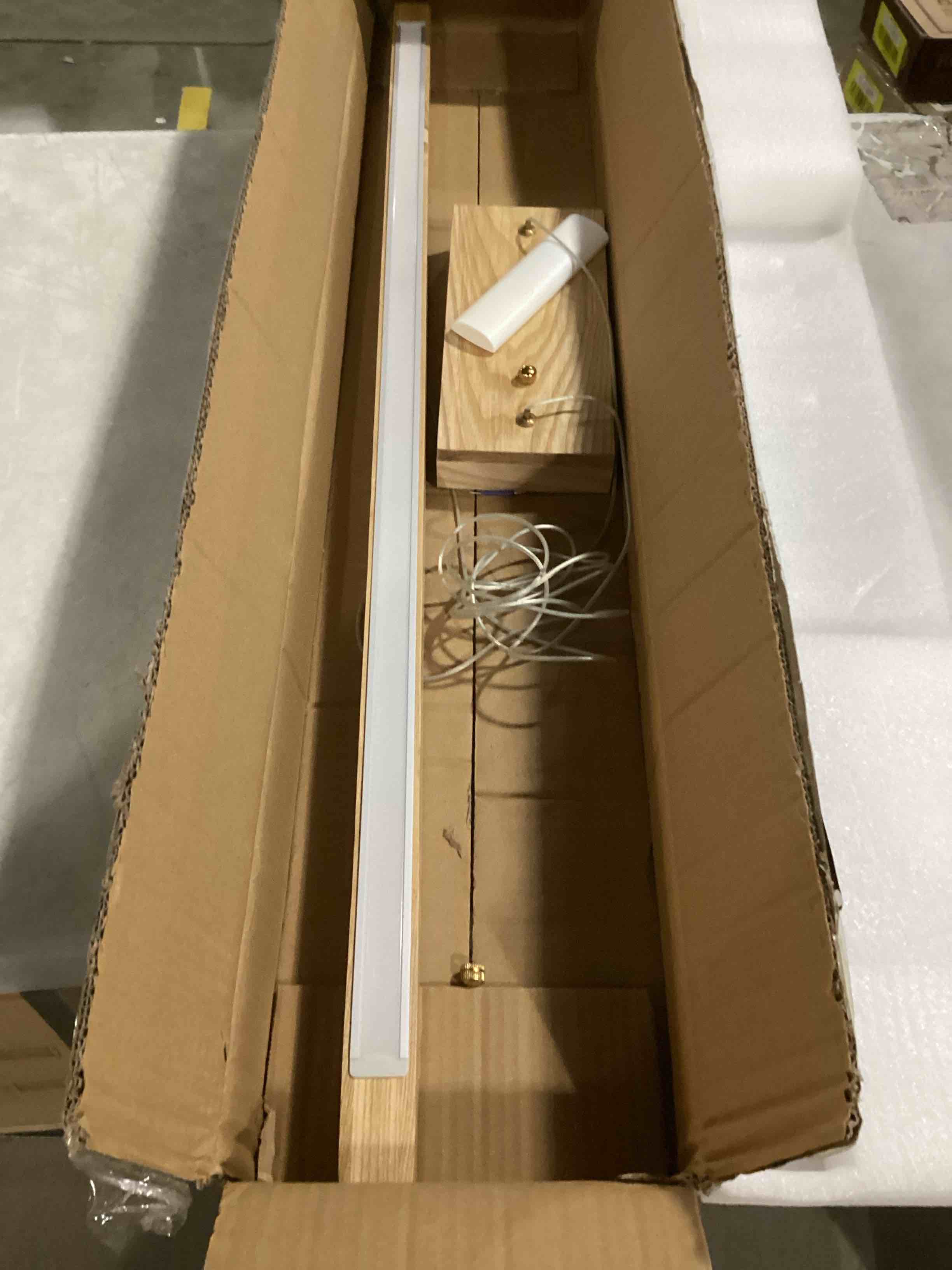 https://s3.amazonaws.com/lotting-images-prod/bidfta/GRN6792652_1737401253240.jpeg