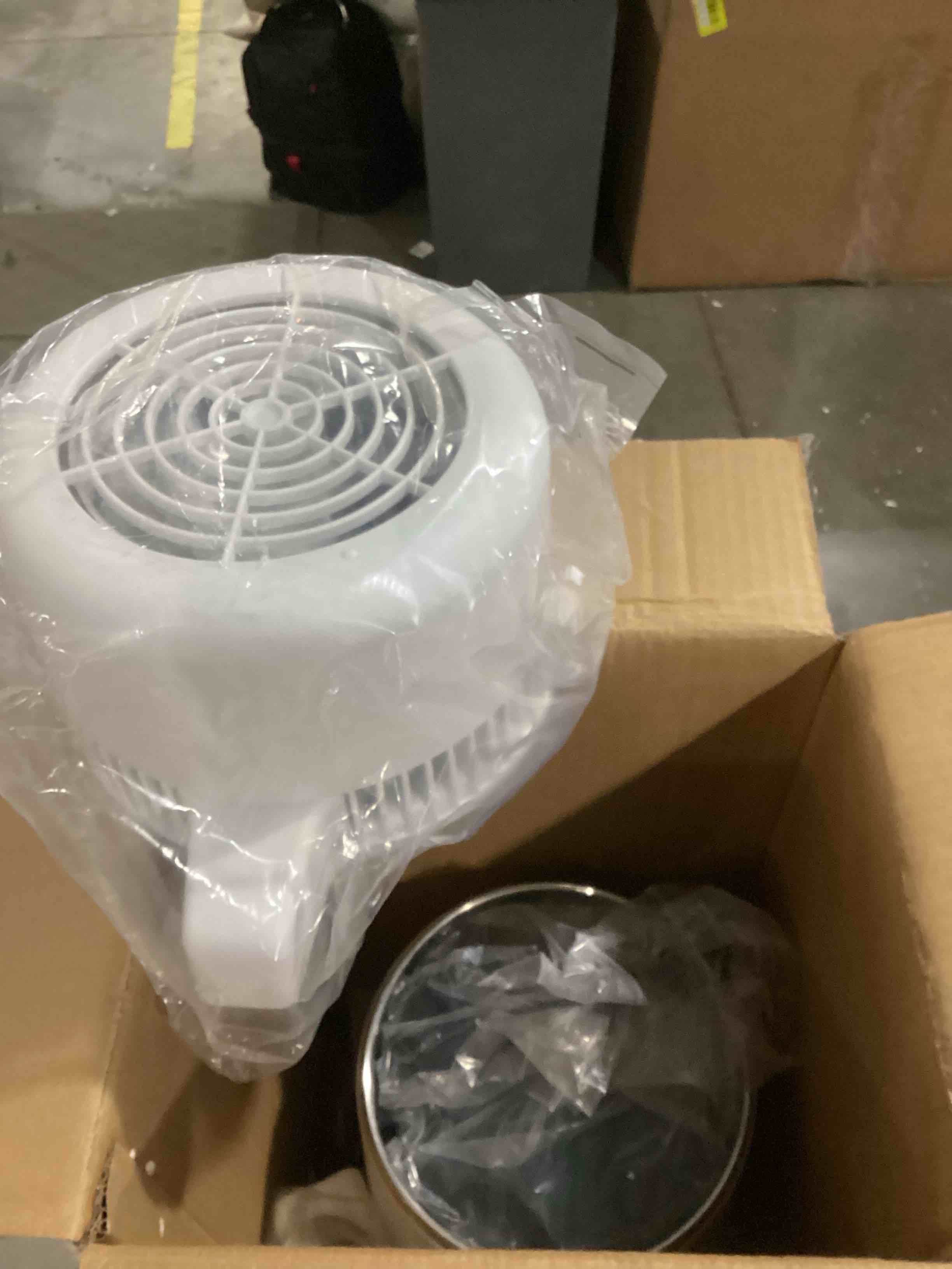 https://s3.amazonaws.com/lotting-images-prod/bidfta/GRN6792791_1737490347378.jpeg