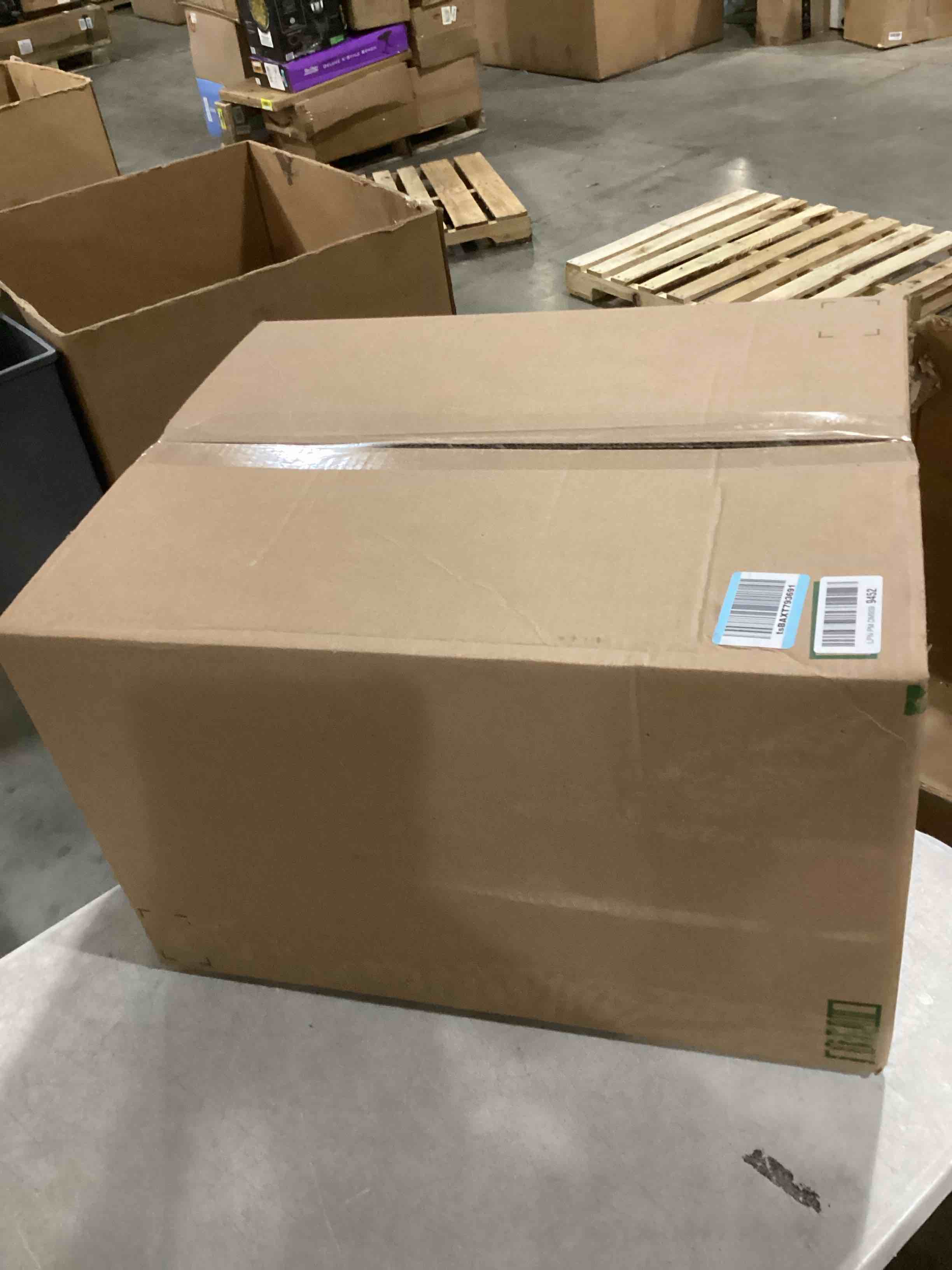https://s3.amazonaws.com/lotting-images-prod/bidfta/GRN6793229_1737988801261.jpeg