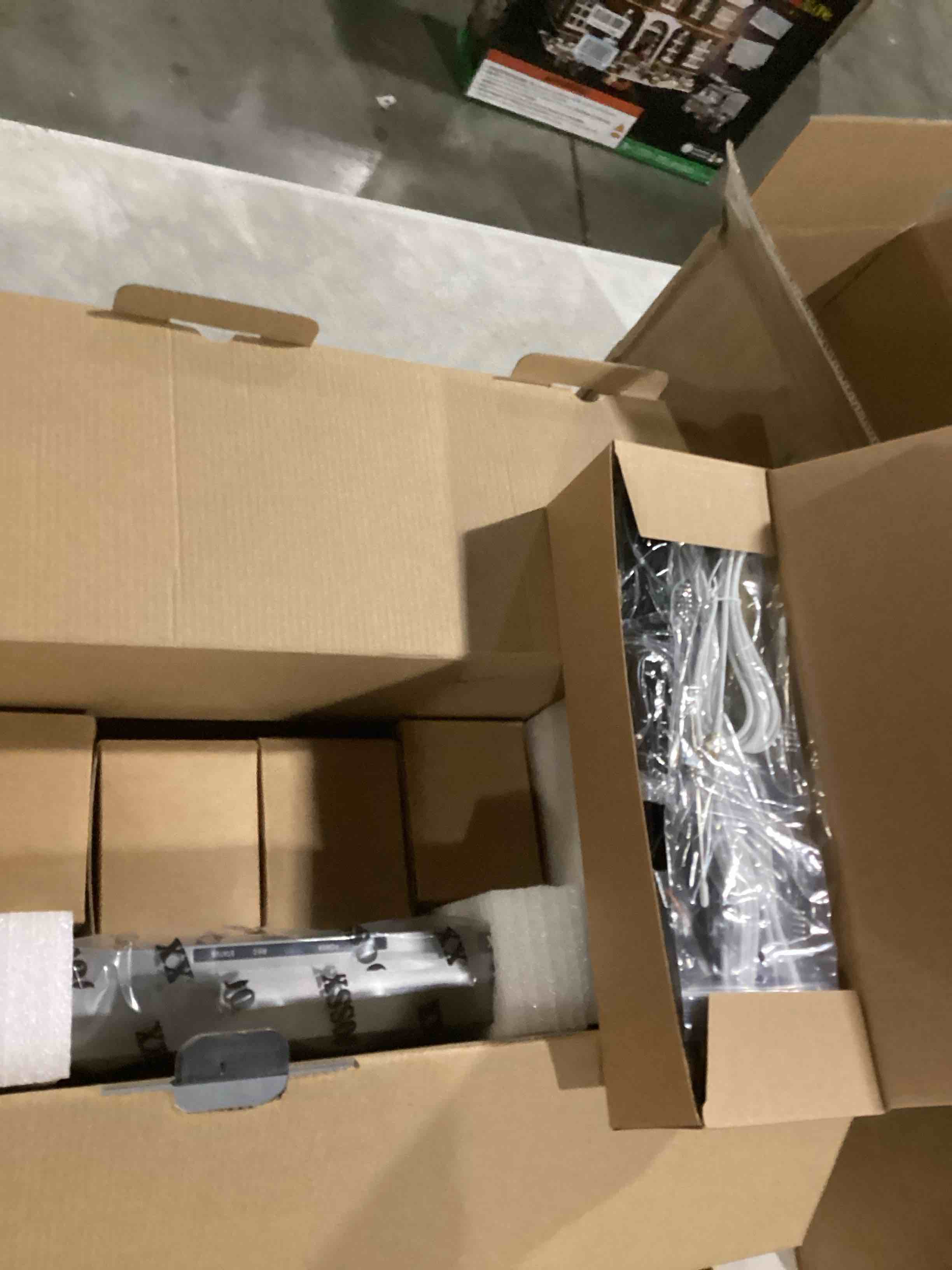https://s3.amazonaws.com/lotting-images-prod/bidfta/GRN6793285_1738001283892.jpeg